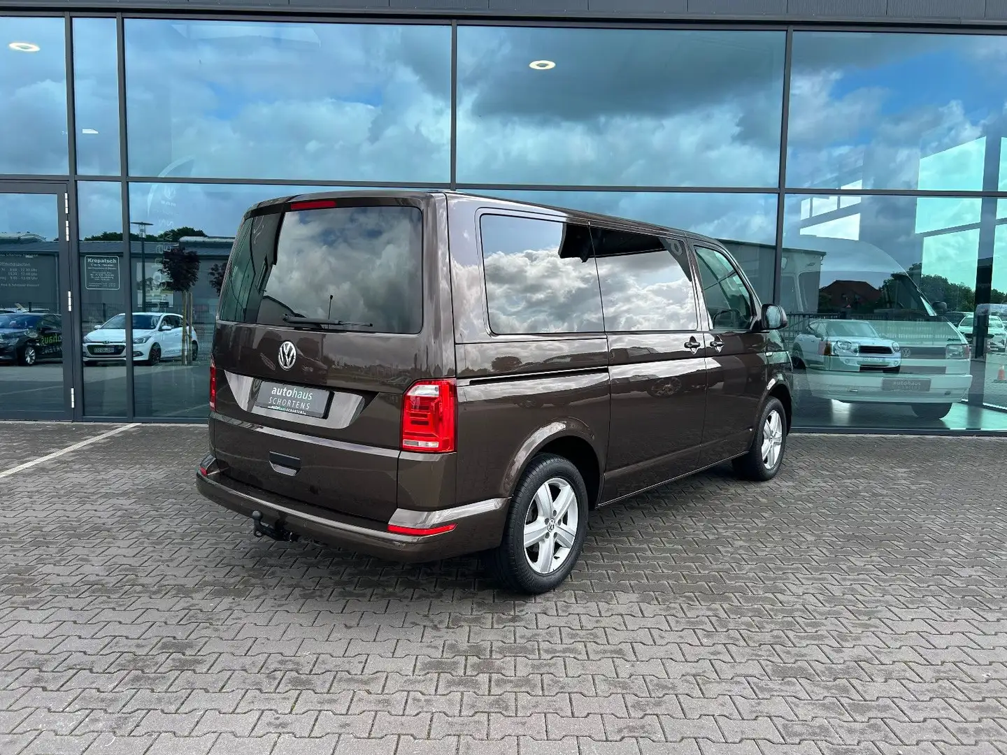 Volkswagen T6 Multivan DSG LED AHK Standhzg. Schiebedach Brun - 2