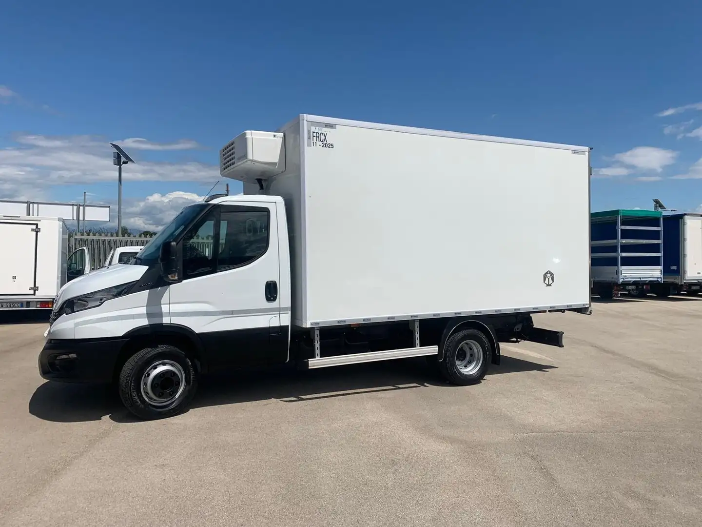 Iveco daily 60c16 con cassa frigo Blu/Azzurro - 2