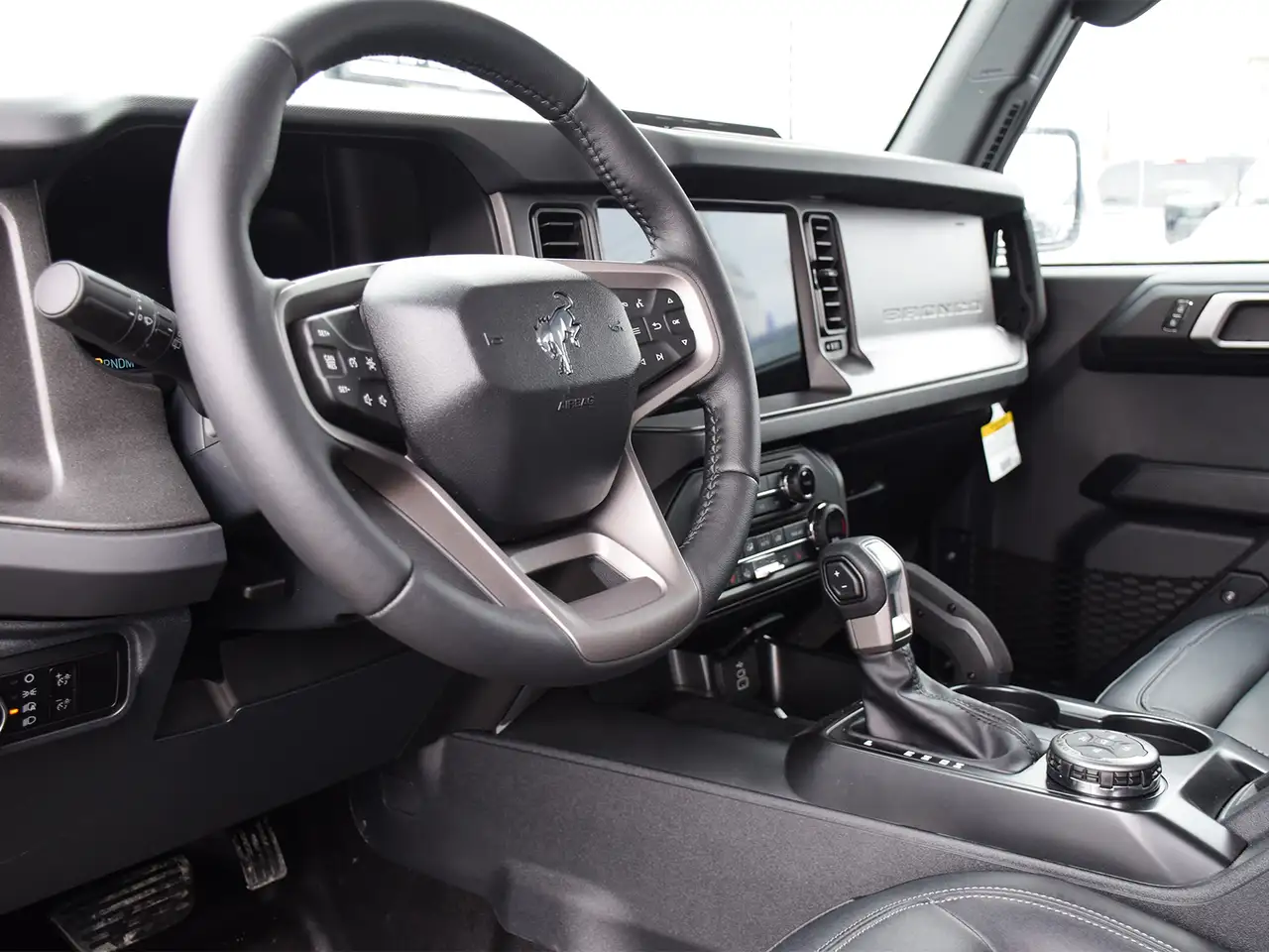 Ford Bronco снимка Ford Bronco