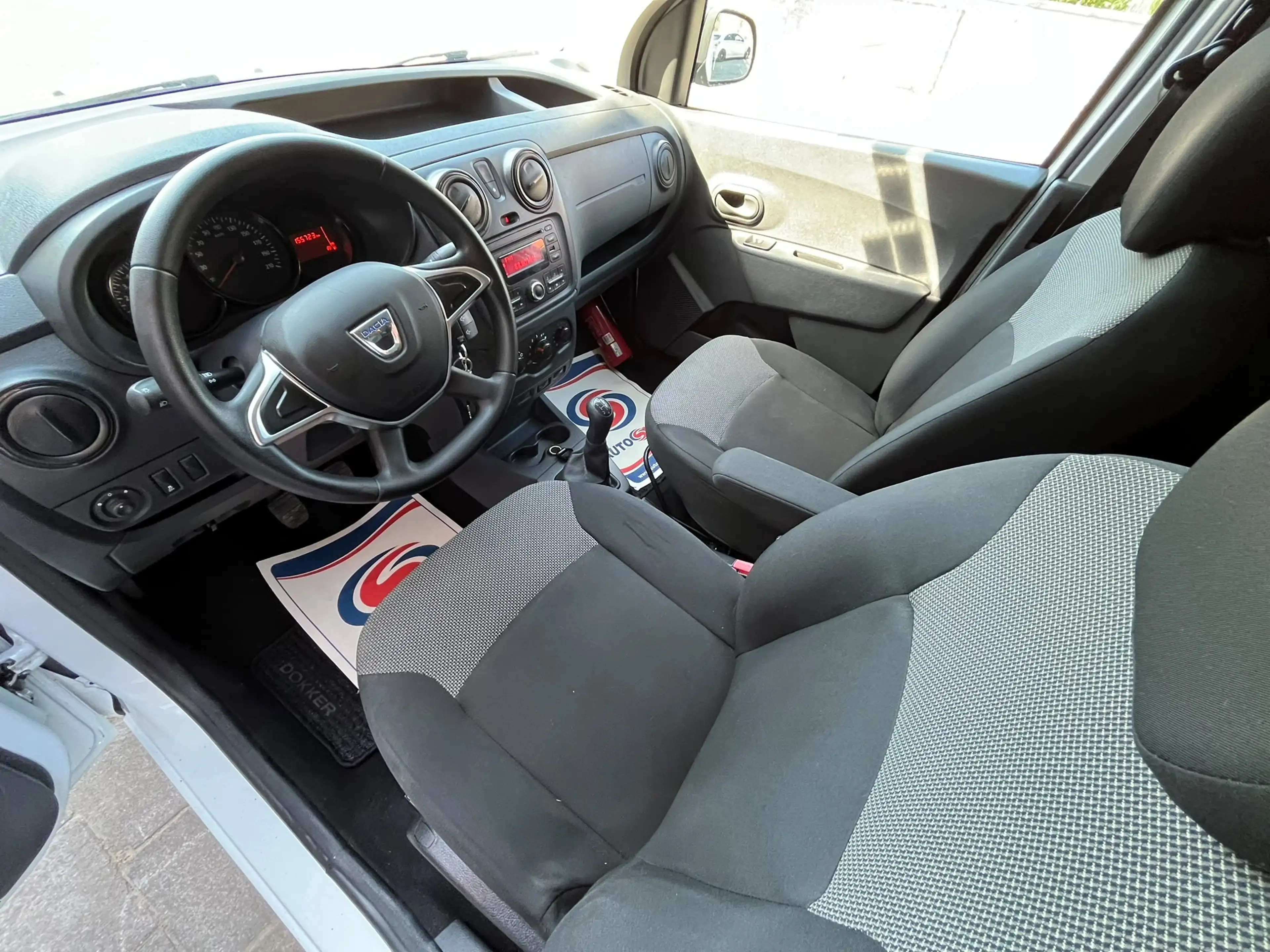 Dacia Dokker Van UTILITAIRE 1.6i SCe EURO6C 1ER PROPRIO *** CAPTEURS/BLUETOOTH *** — photo 12