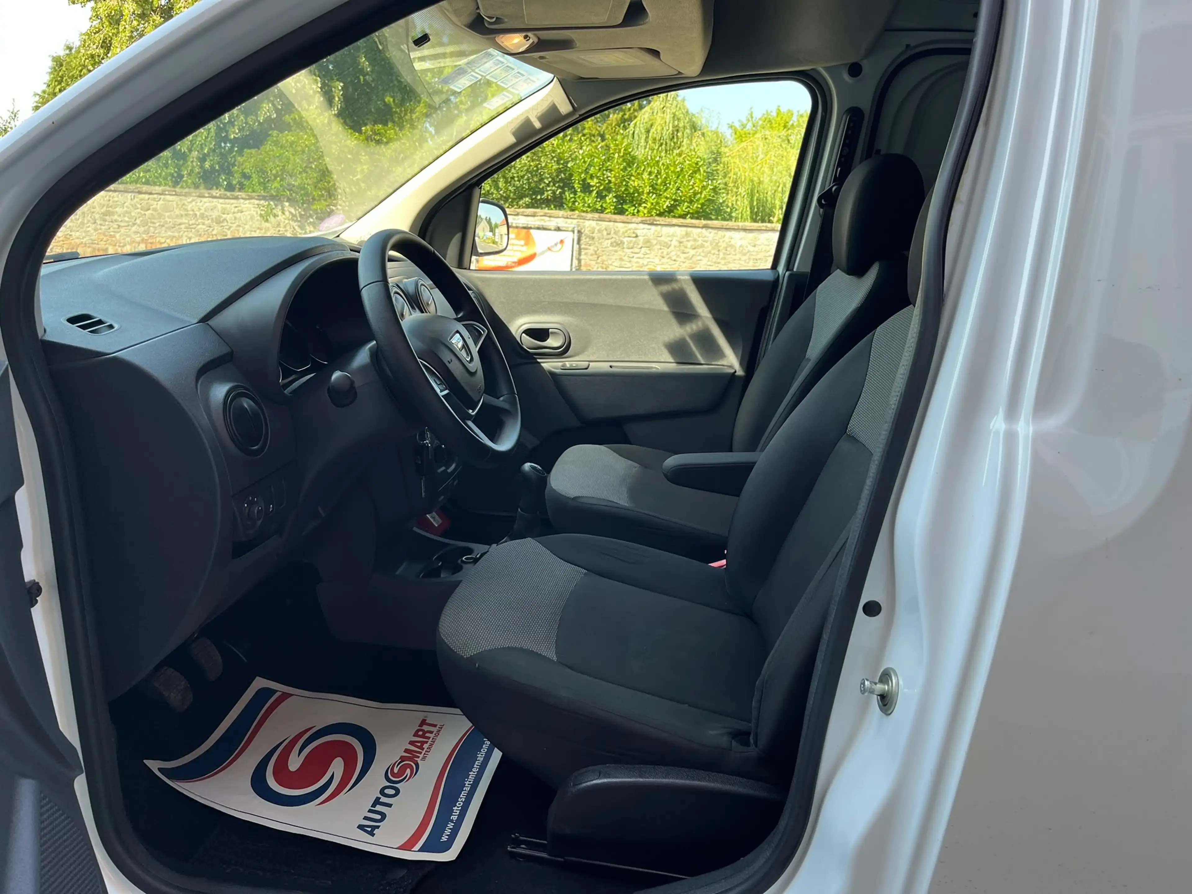 Dacia Dokker Van UTILITAIRE 1.6i SCe EURO6C 1ER PROPRIO *** CAPTEURS/BLUETOOTH *** — photo 11