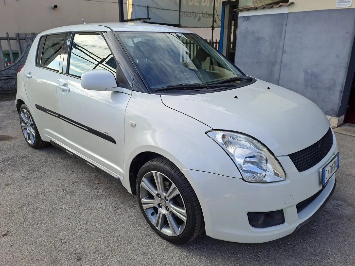 Suzuki Swift 1.3 GPL 92CV - OK NEOPATENTATI Bianco - 1