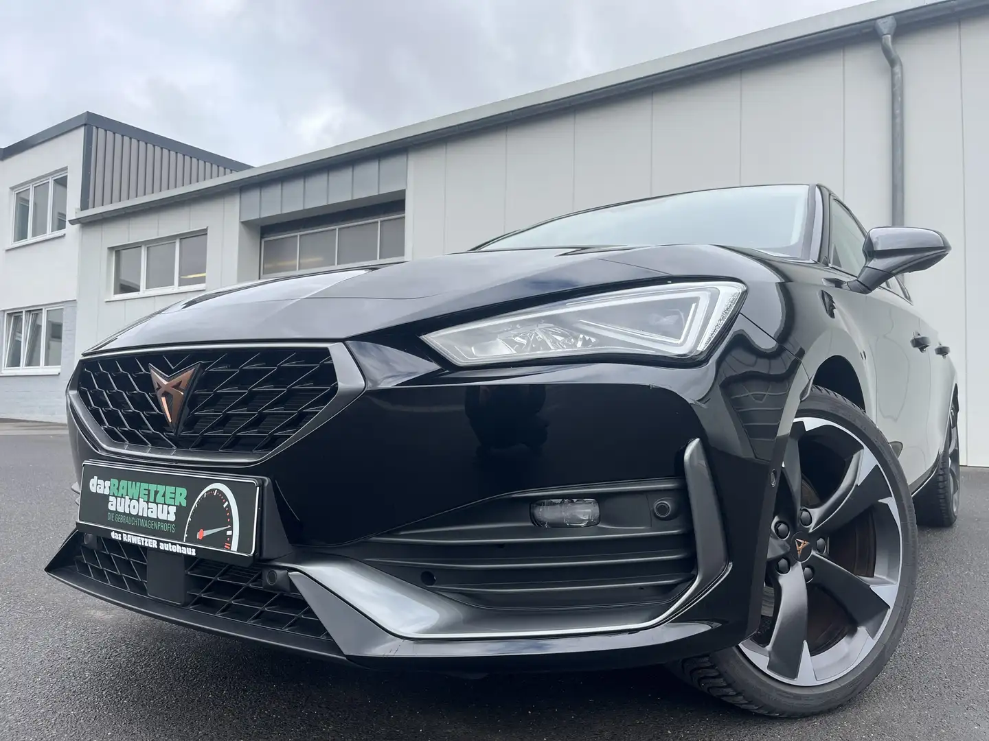 CUPRA Leon 1.5 TSI DSG 169€ m. 20% Anzahlung Digital Cockpi Schwarz - 1