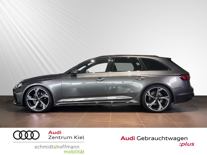 Audi RS4 Avant TFSI tiptronic B&O Panorama Navi+ RFK Klima — photo 3