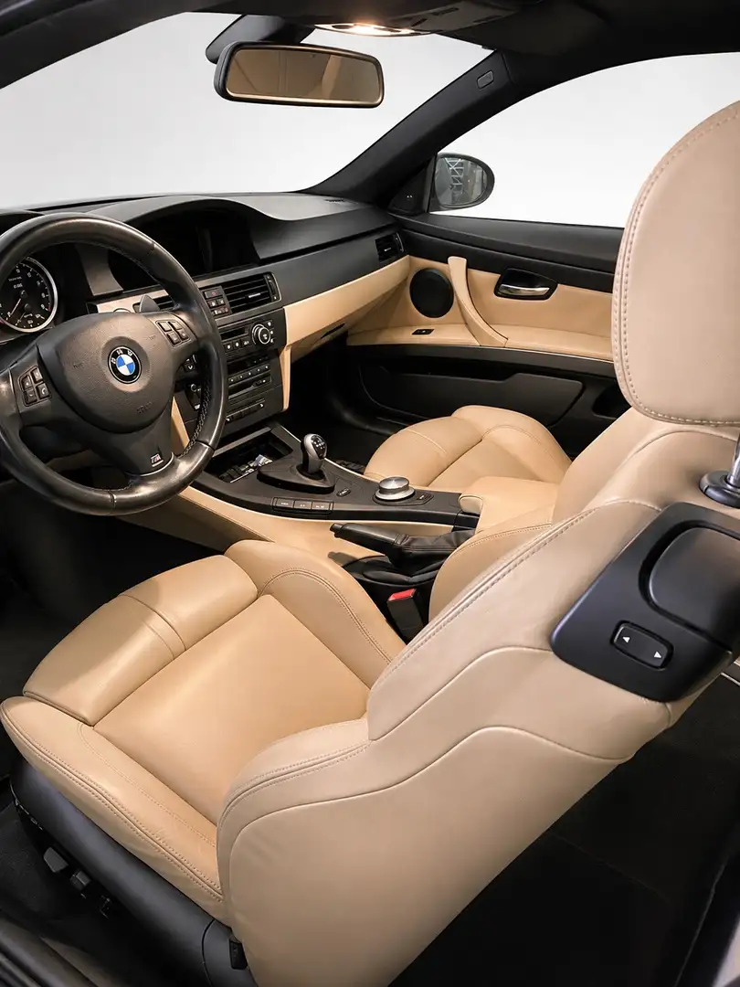 BMW M3 E92 Jerez-Schwarz-Metallic mit Special Edition GPOWER SK II Kit Schwarz - 2