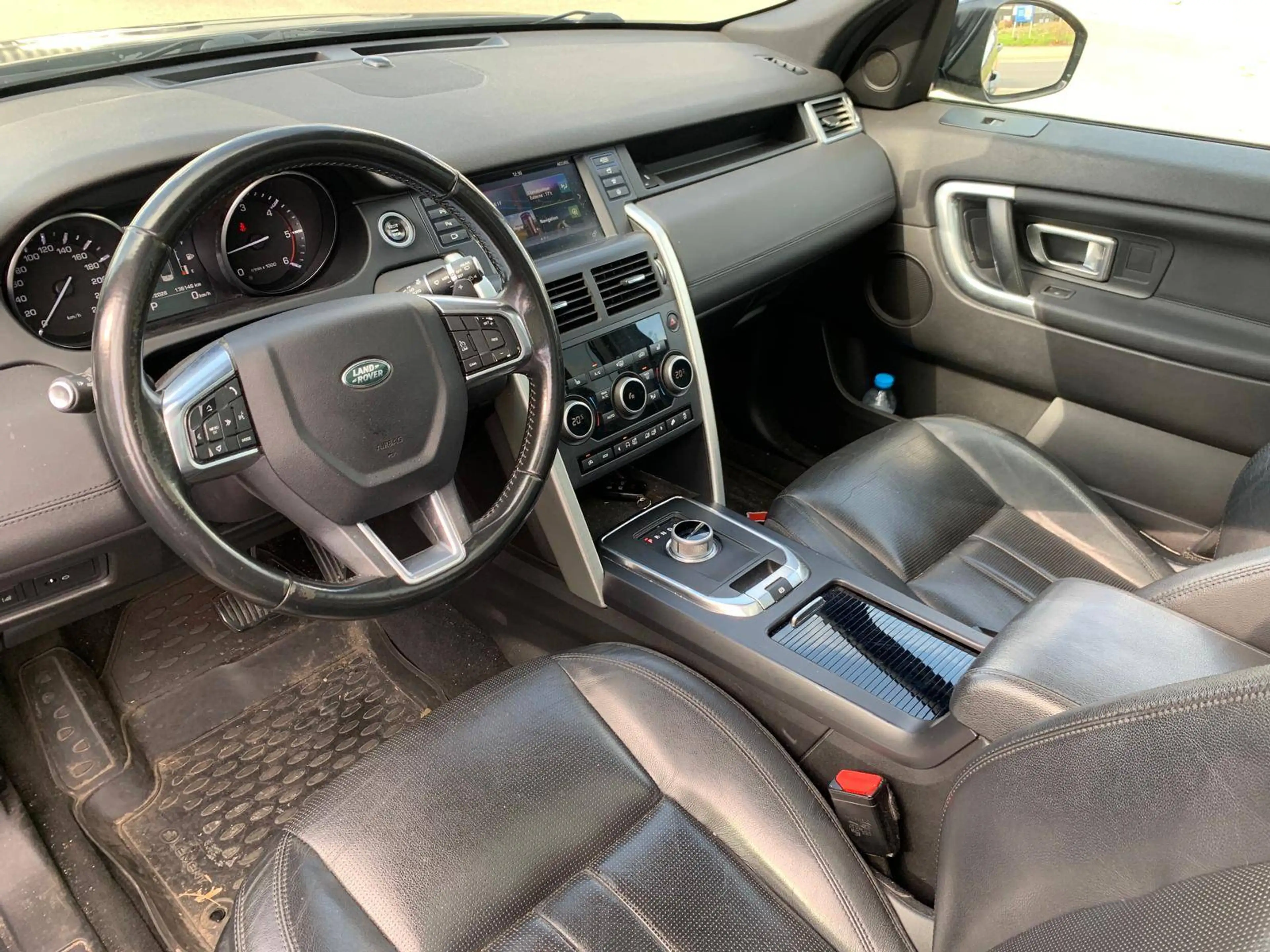 Land Rover Discovery Sport Discovery Sport 2.2 SD4 HSE — photo 15
