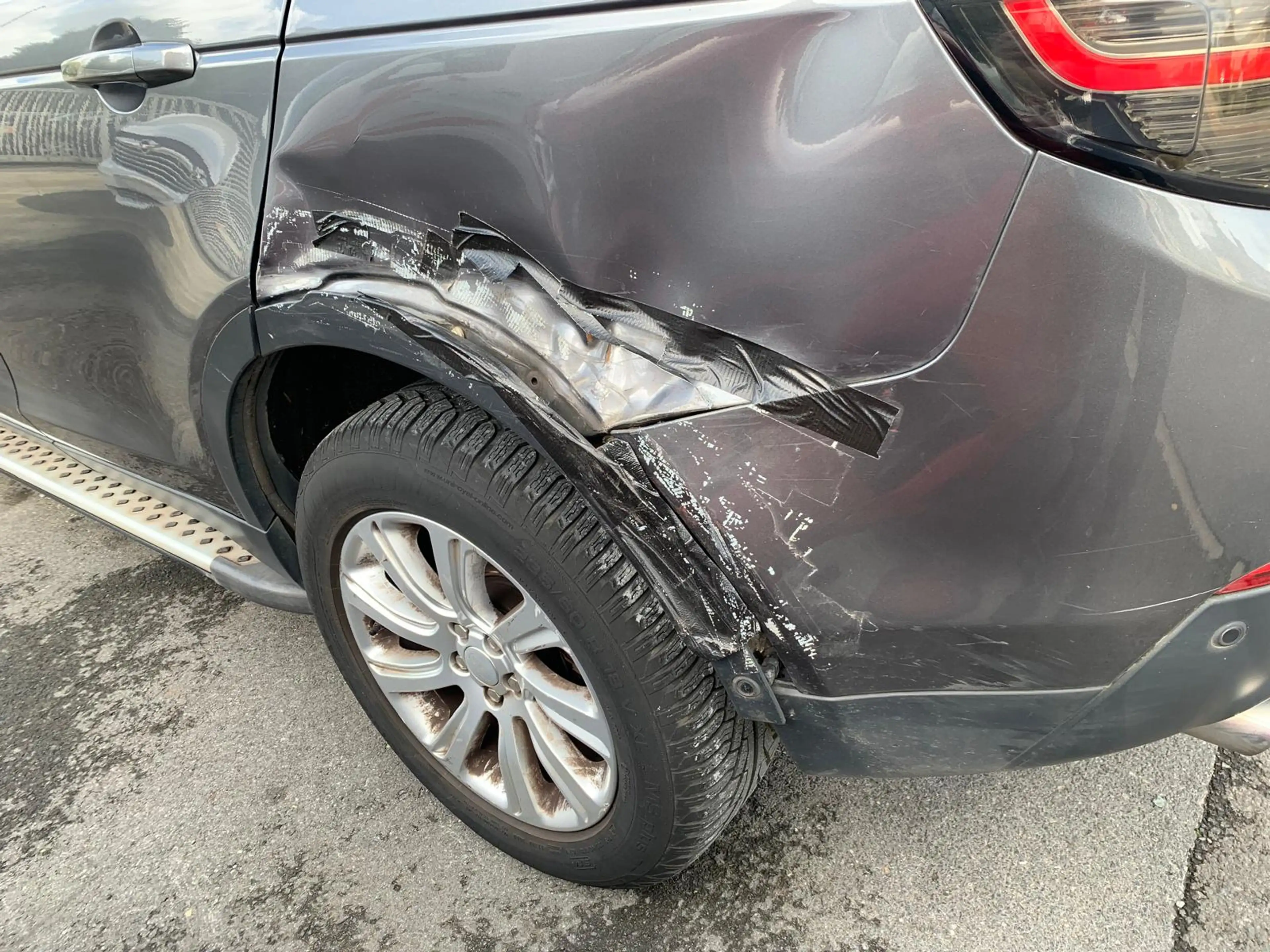 Land Rover Discovery Sport Discovery Sport 2.2 SD4 HSE — photo 9