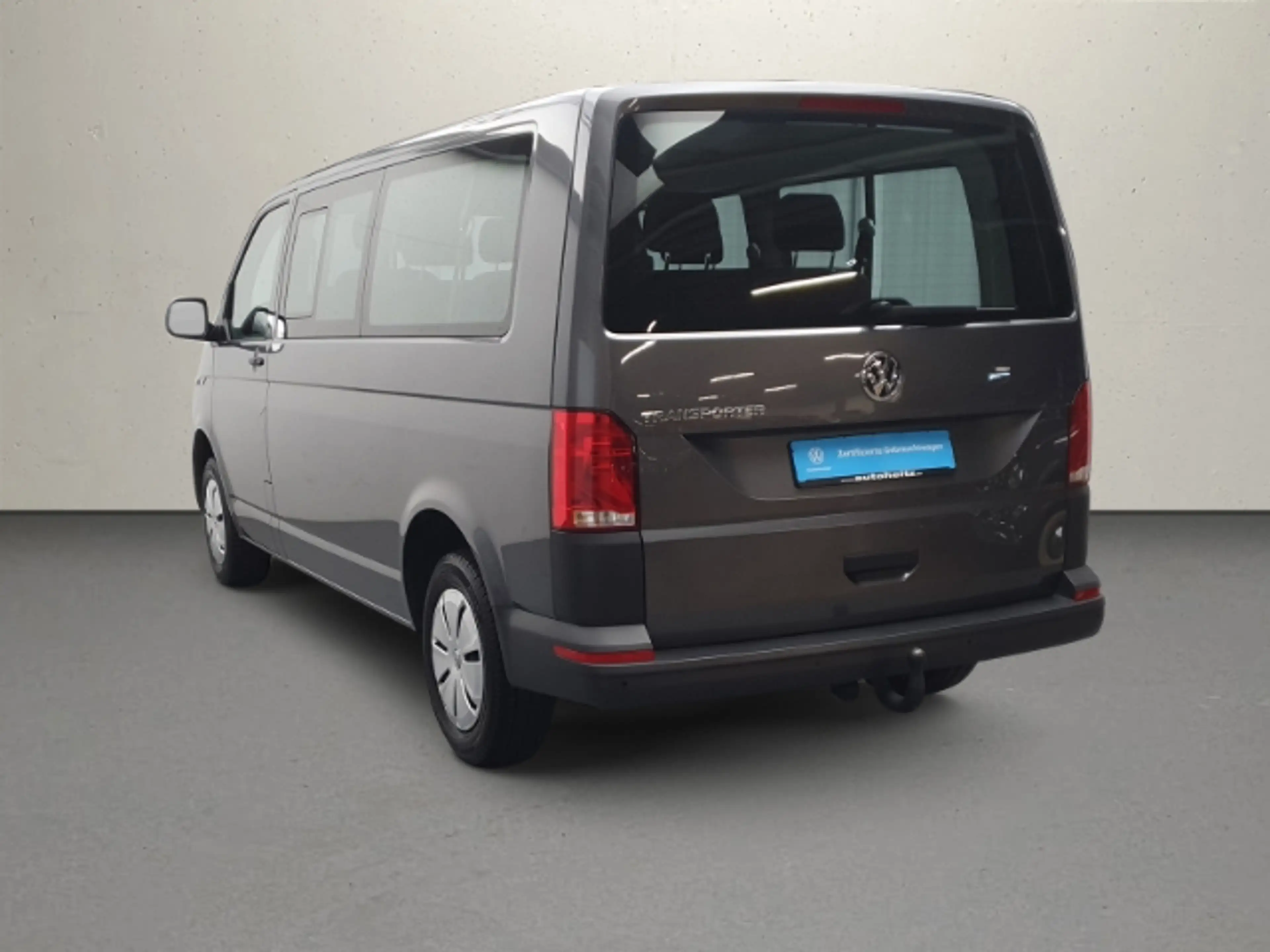 Volkswagen T6.1 Transporter Kombi 9-Sitzer L2H1 AHK Navi — photo 4