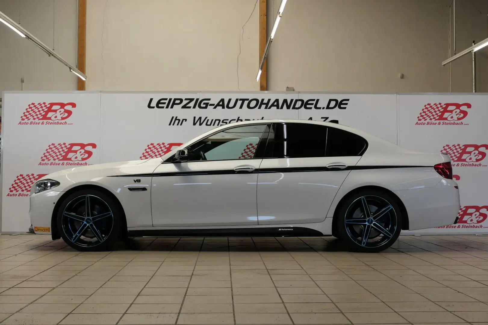 BMW 550 i xDrive M-Sportpaket*LED*NAV*KAM*GRA* Blanco - 2