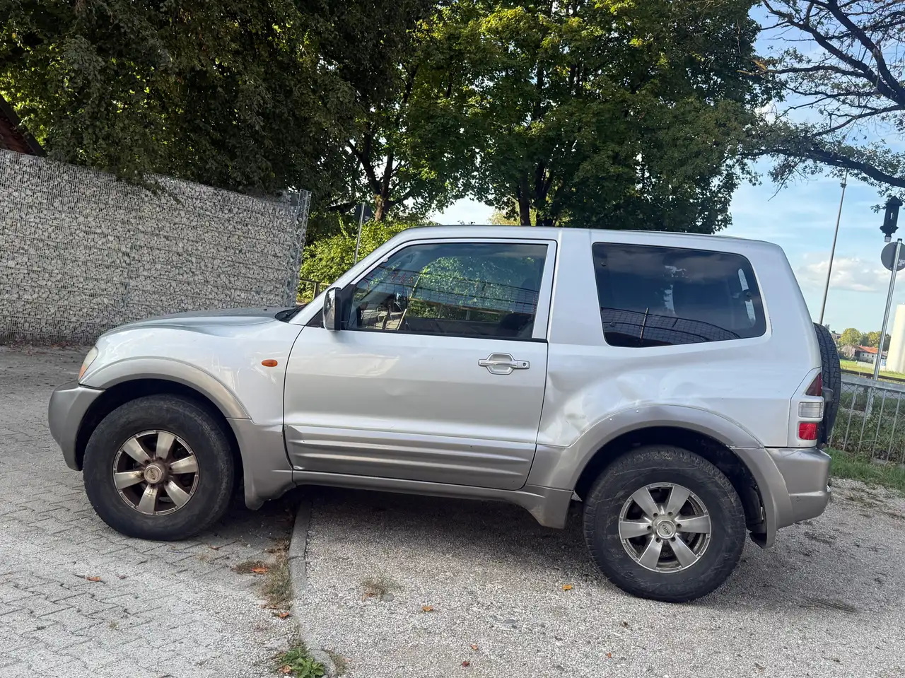 Mitsubishi Pajero 3.2 DI-D Avance (3-trg.), foto 2