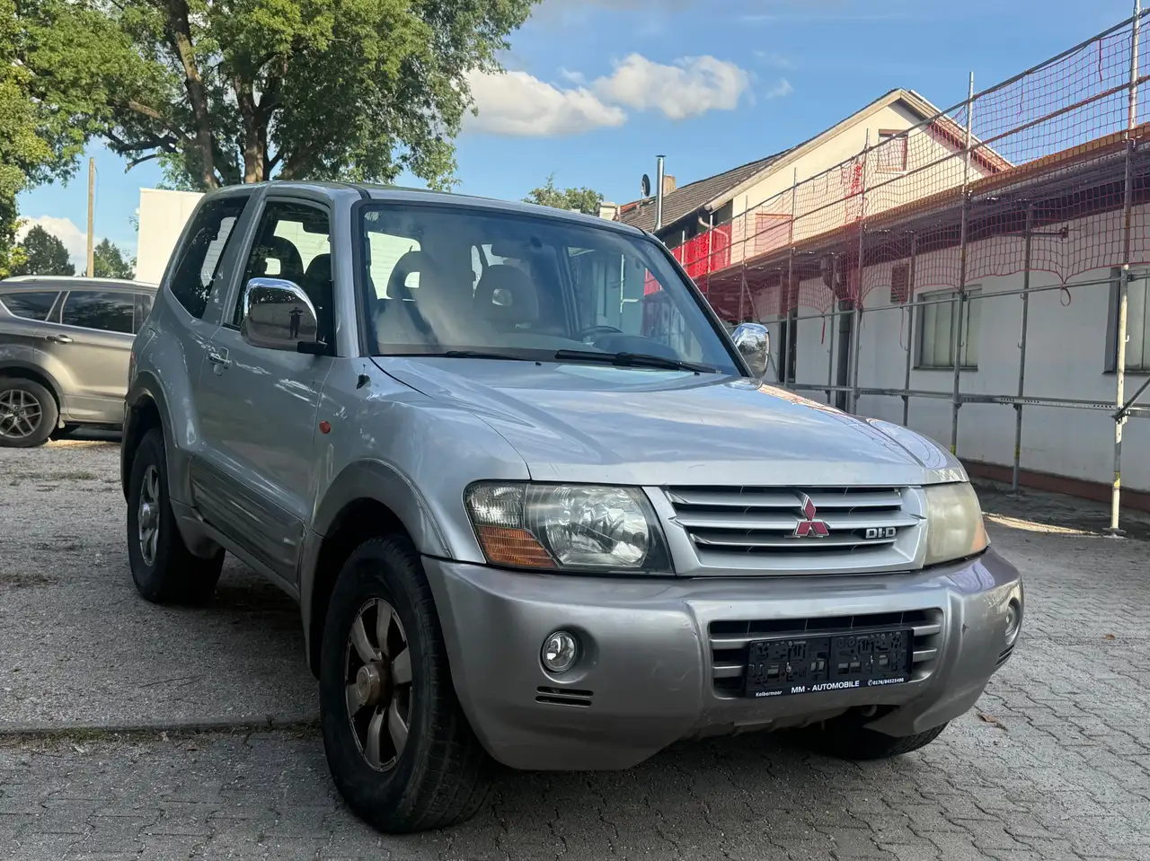 Mitsubishi Pajero 3.2 DI-D Avance (3-trg.), foto 8