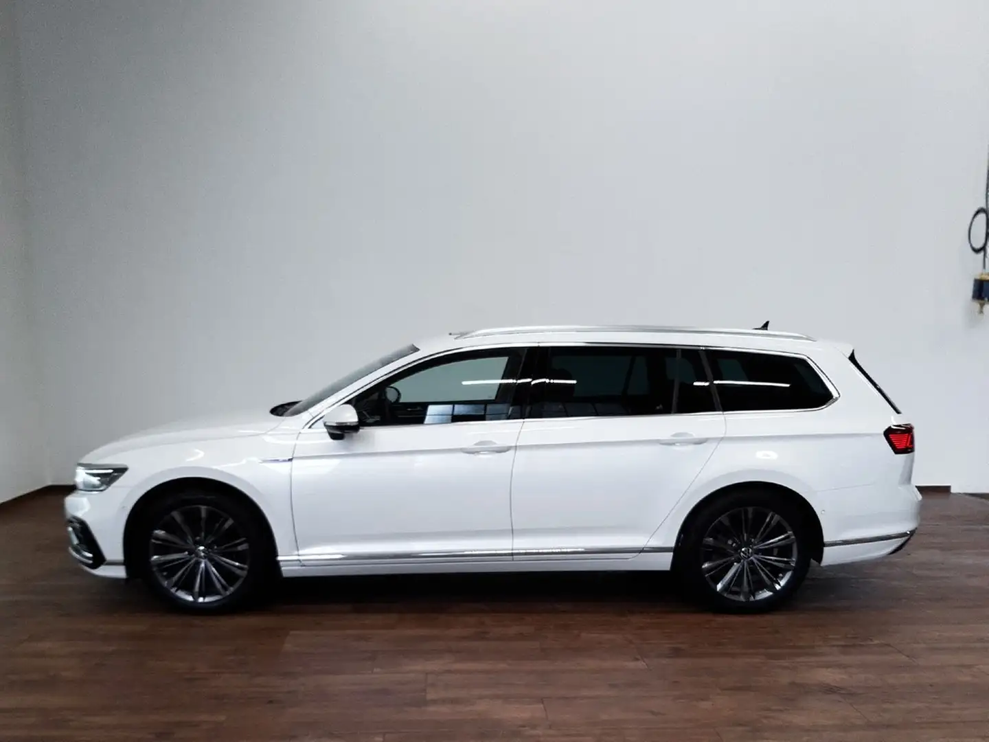 Volkswagen Passat Variant GTE 1.4 TSI DSG Weiß - 2