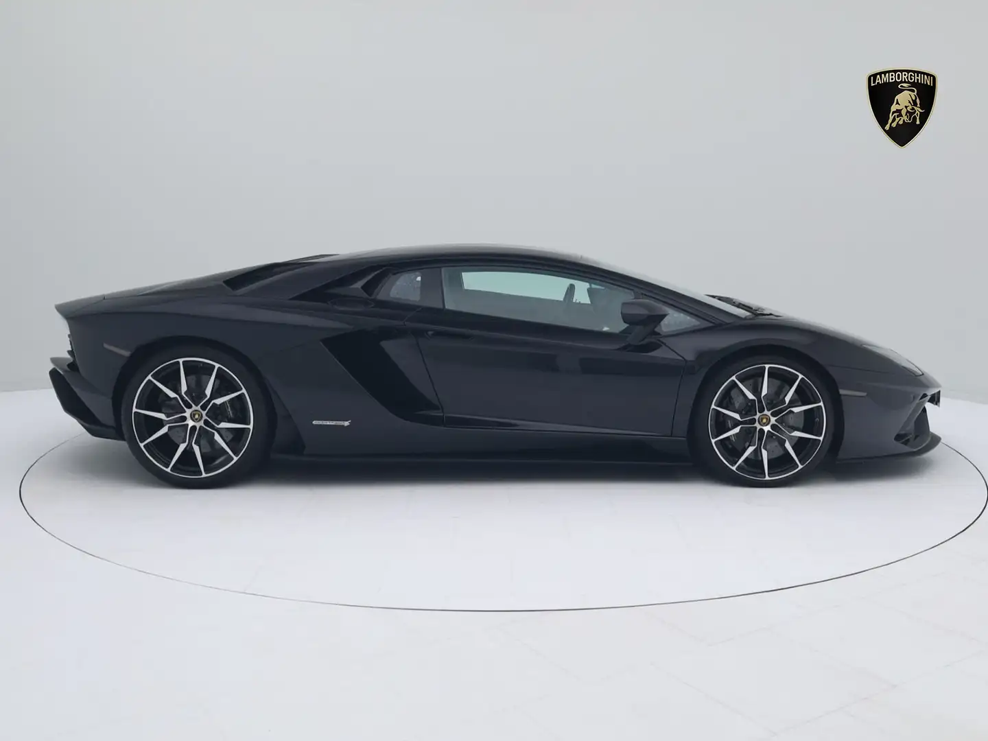 Lamborghini Aventador S NERO PEGASO I CARBON I ALL BLACK Negro - 2