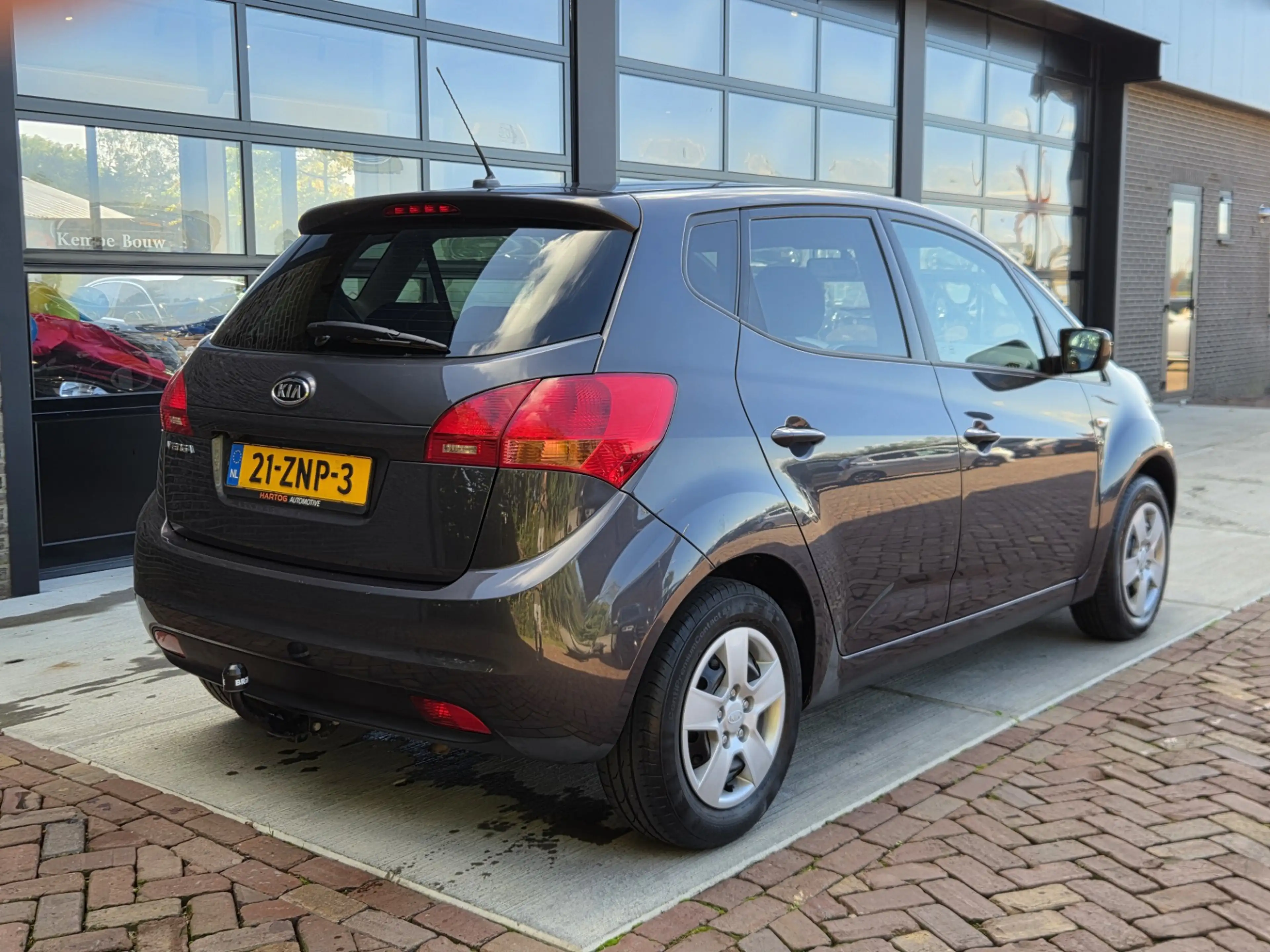 Kia Venga 1.6 CVVT Plus Pack Automaat — photo 2