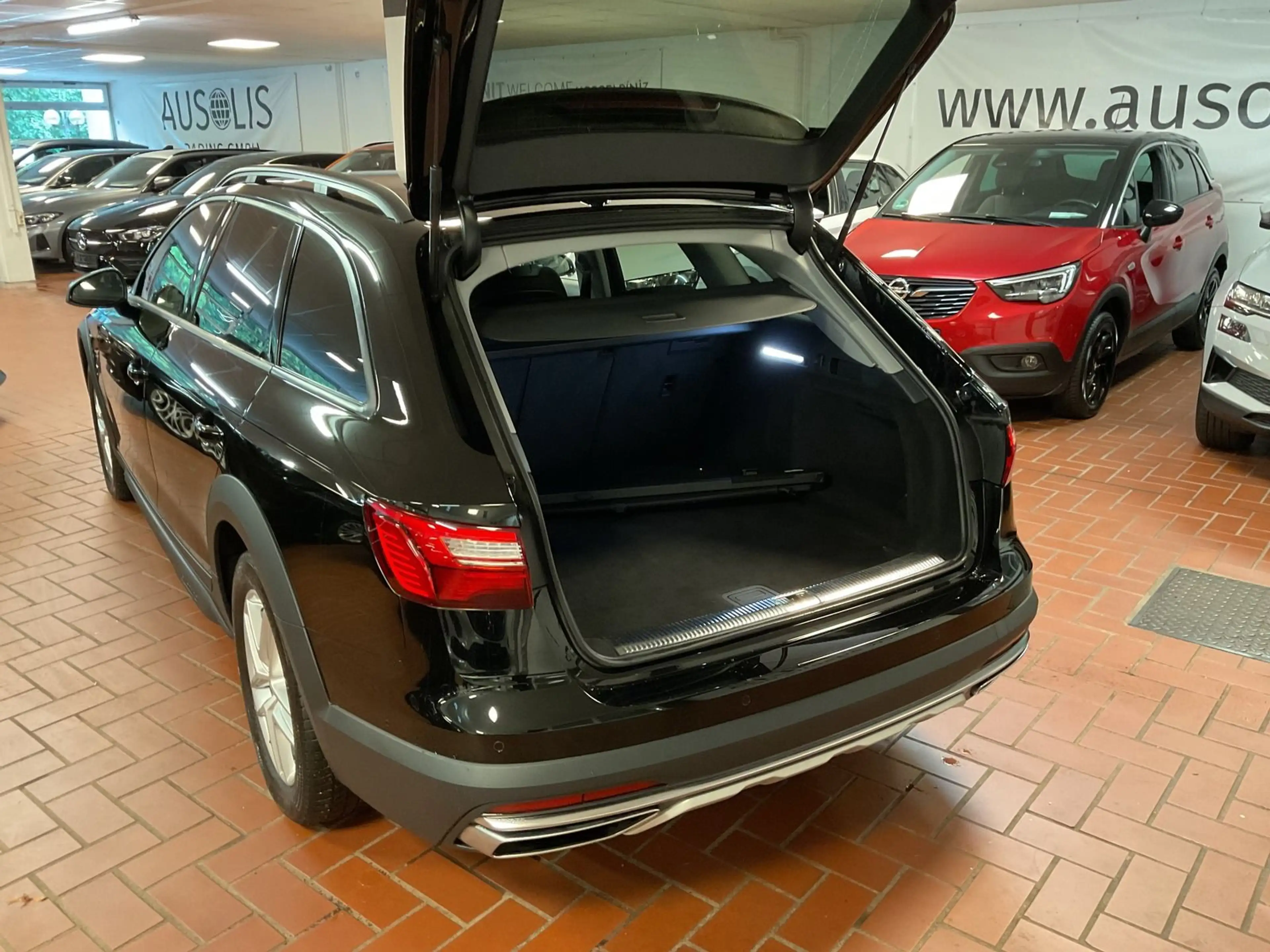 Audi A4 allroad Allroad  40 TDI quattro LED,Navi,Standheizung — photo 7