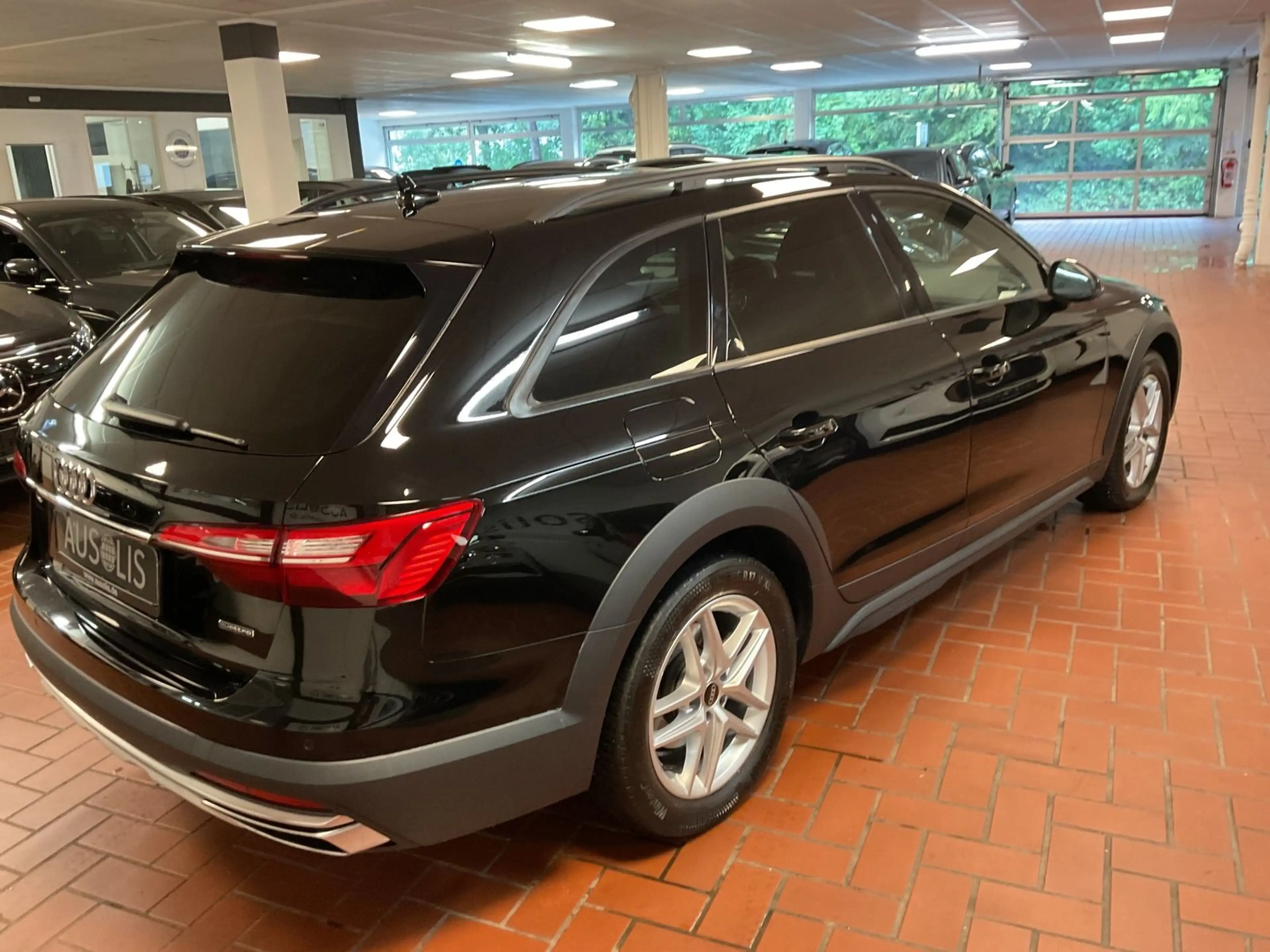 Audi A4 allroad Allroad  40 TDI quattro LED,Navi,Standheizung — photo 6
