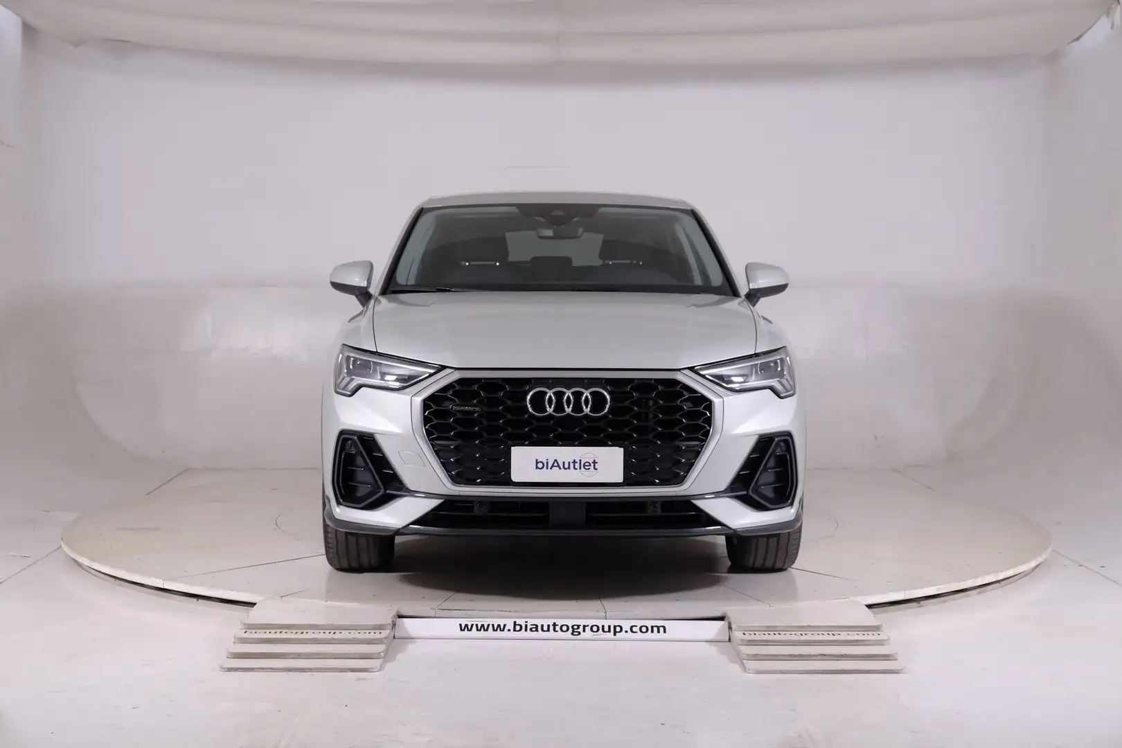 Audi Q3 2019 Sportback Diesel Sportback 40 2.0 tdi Busine Grigio - 2