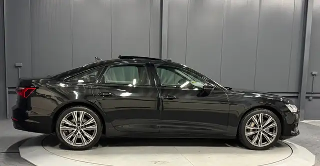 Audi A6 view 9
