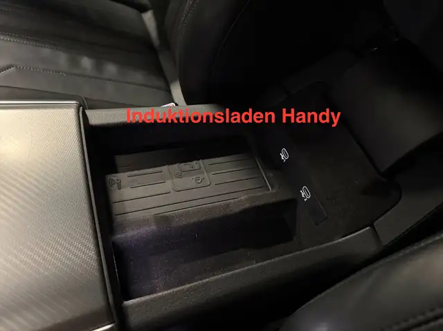 Audi A6 view 23