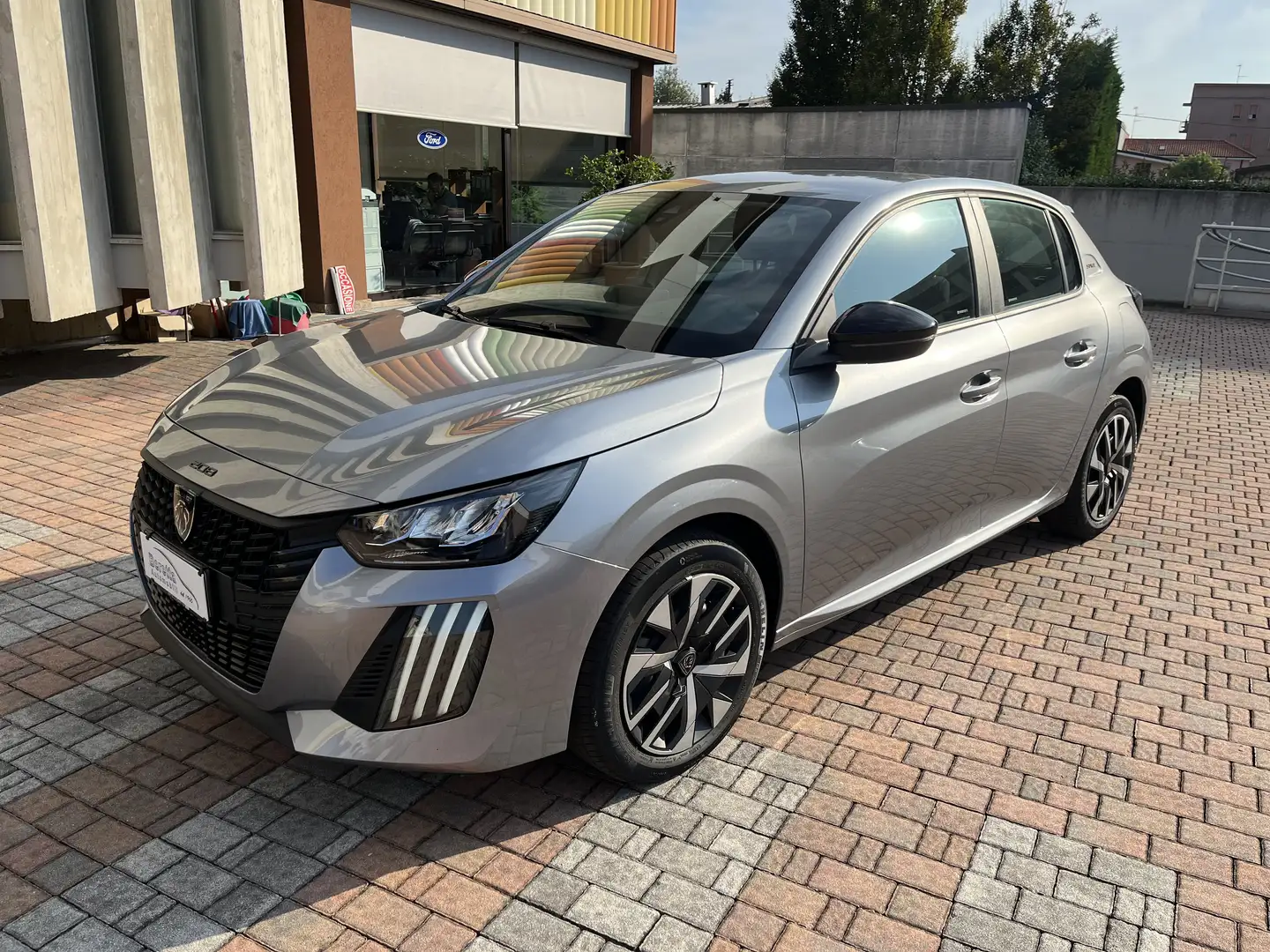 Peugeot 208 1.2 puretech Style 100cv Grigio - 1