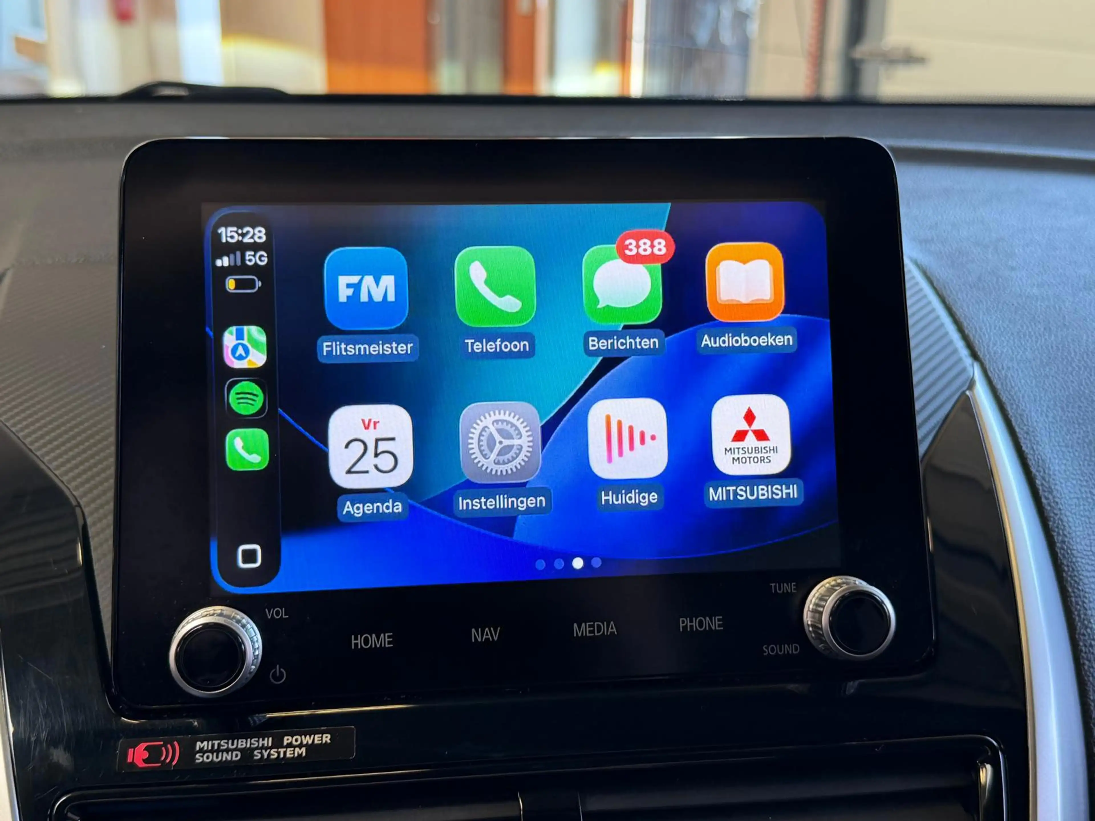 Mitsubishi Eclipse Cross 2.4 PHEV Instyle, Dealer onderhouden, Pano, Camera — photo 21