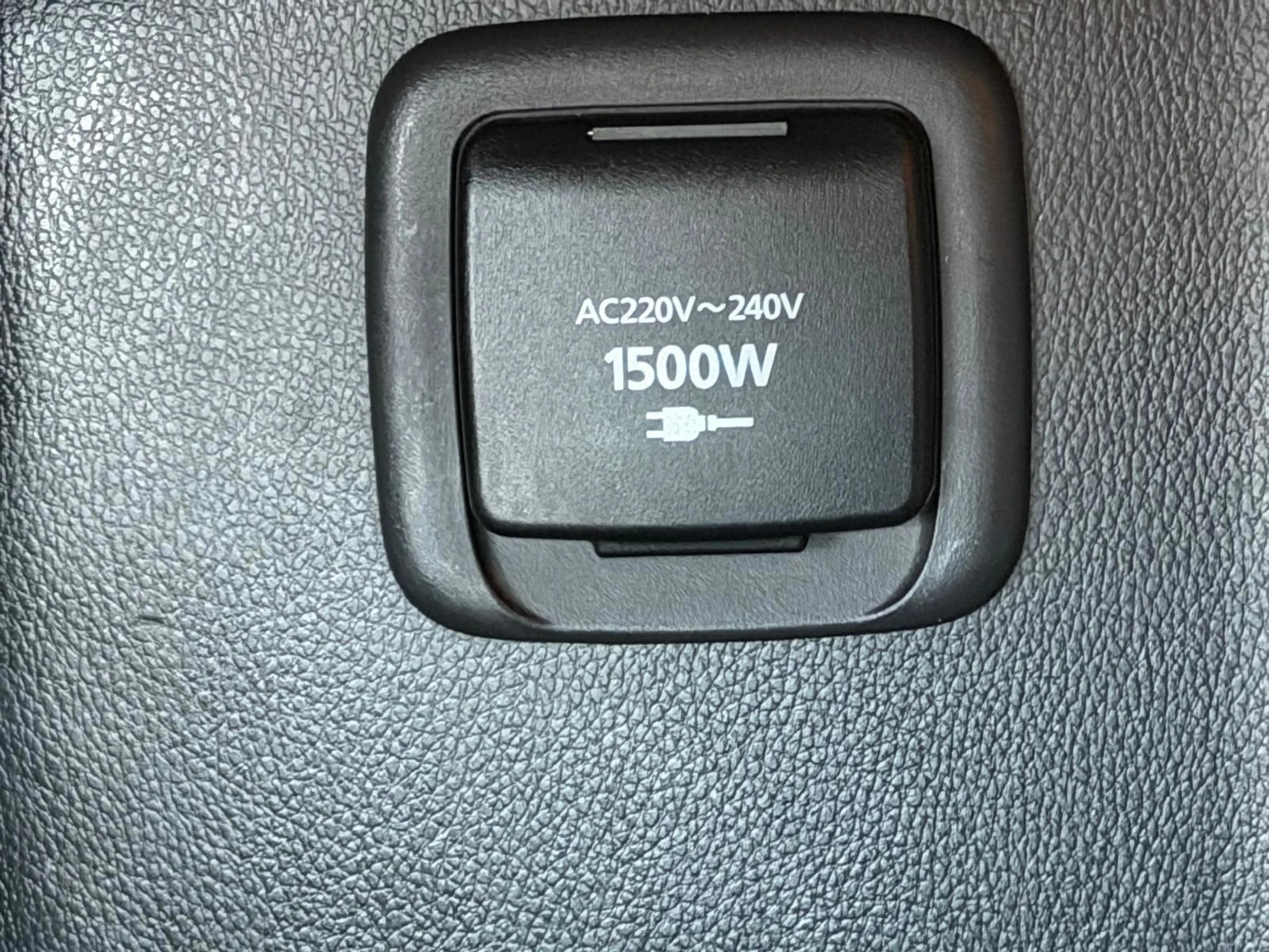 Mitsubishi Eclipse Cross 2.4 PHEV Instyle, Dealer onderhouden, Pano, Camera — photo 36