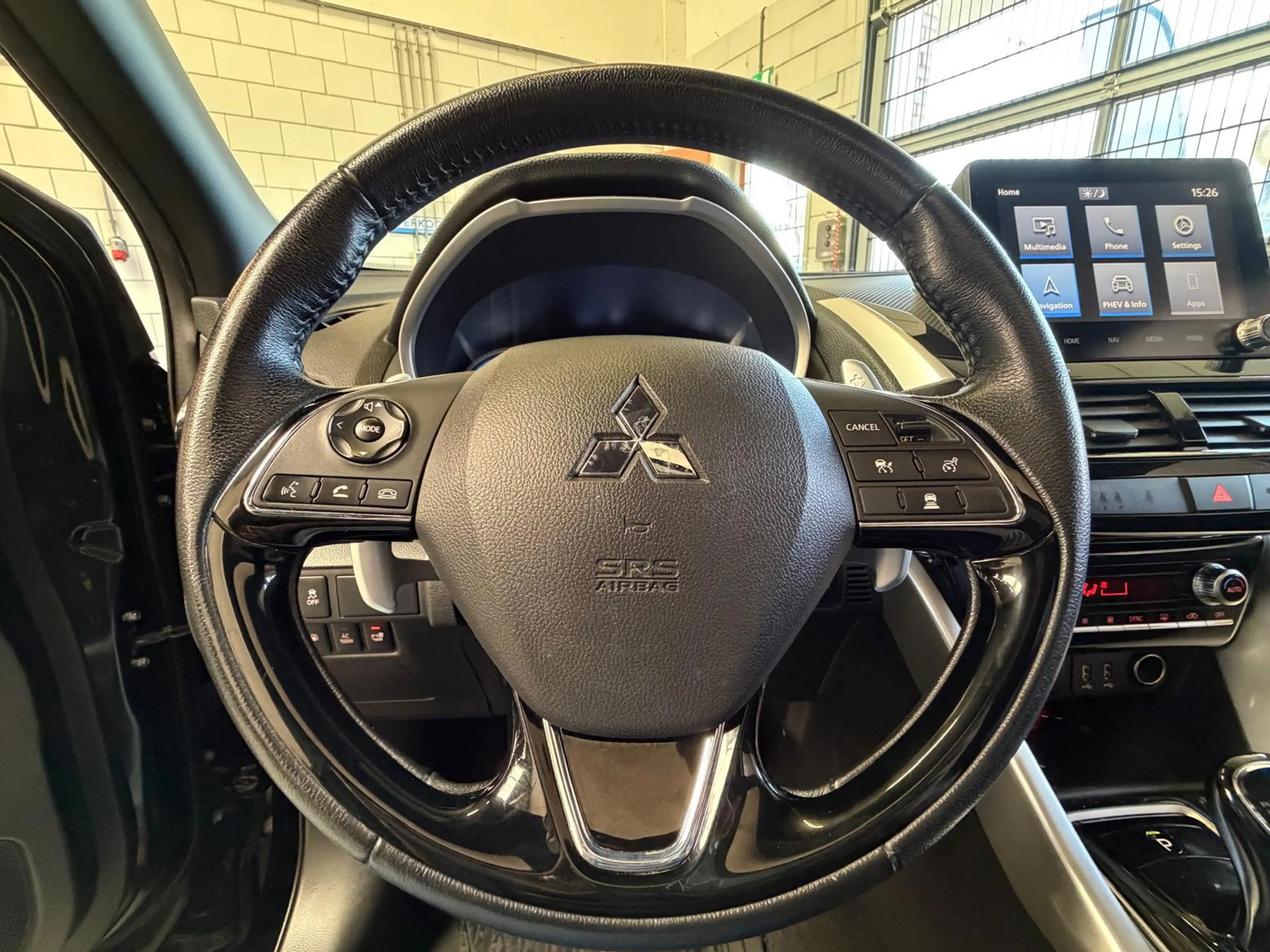 Mitsubishi Eclipse Cross 2.4 PHEV Instyle, Dealer onderhouden, Pano, Camera — photo 16