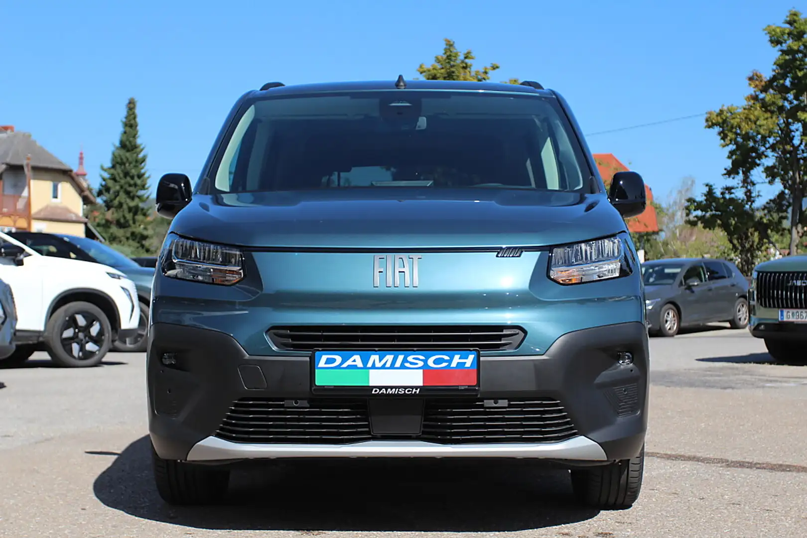 Fiat Qubo 1.5 Diesel 130 L2 La Prima Aut. Blau - 2