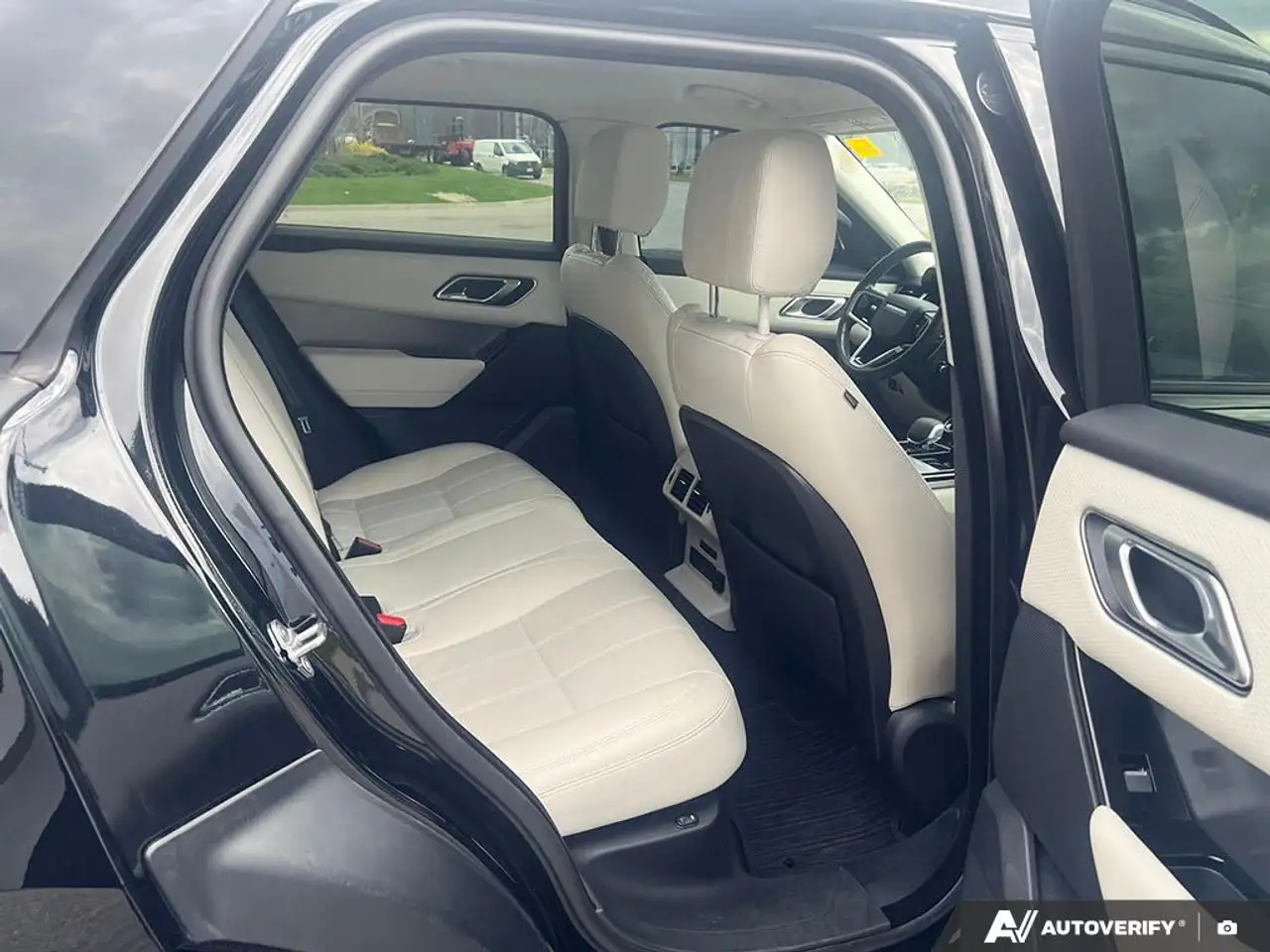 Land Rover Range Rover Velar снимка Land Rover Range Rover Velar