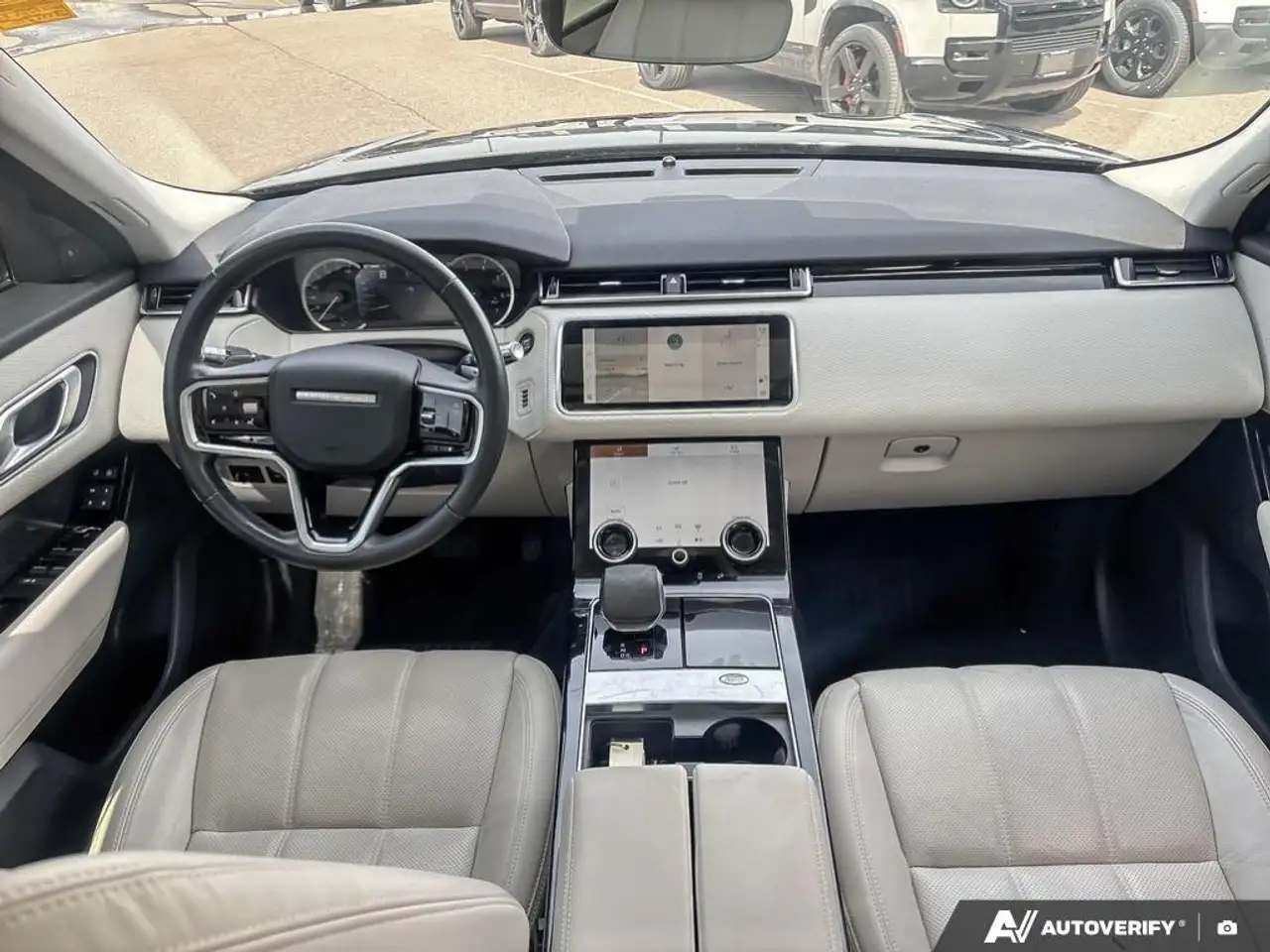 Land Rover Range Rover Velar снимка Land Rover Range Rover Velar