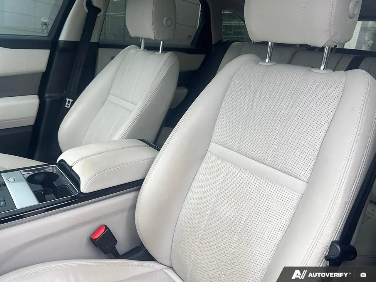 Land Rover Range Rover Velar снимка Land Rover Range Rover Velar