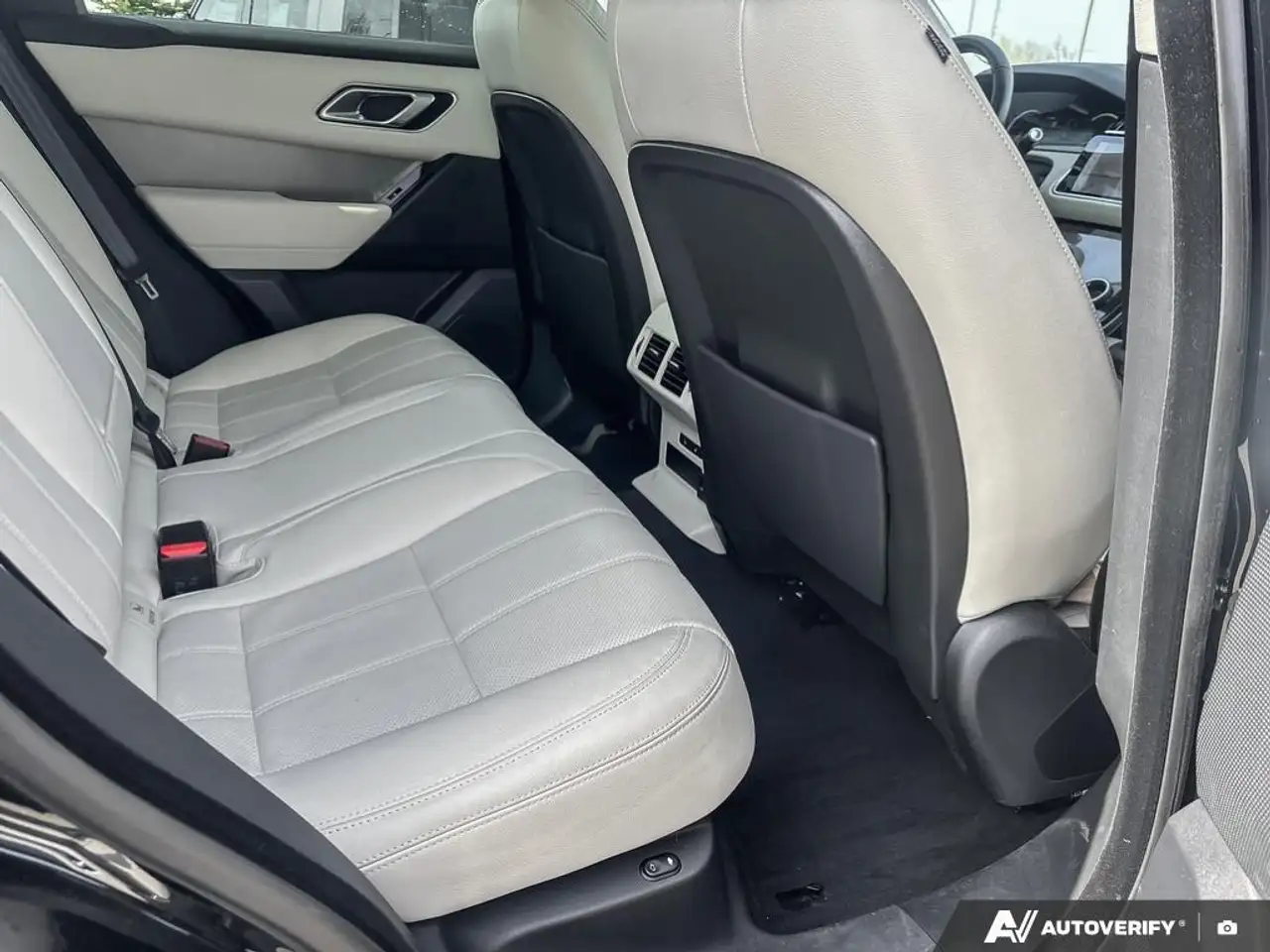 Land Rover Range Rover Velar снимка Land Rover Range Rover Velar