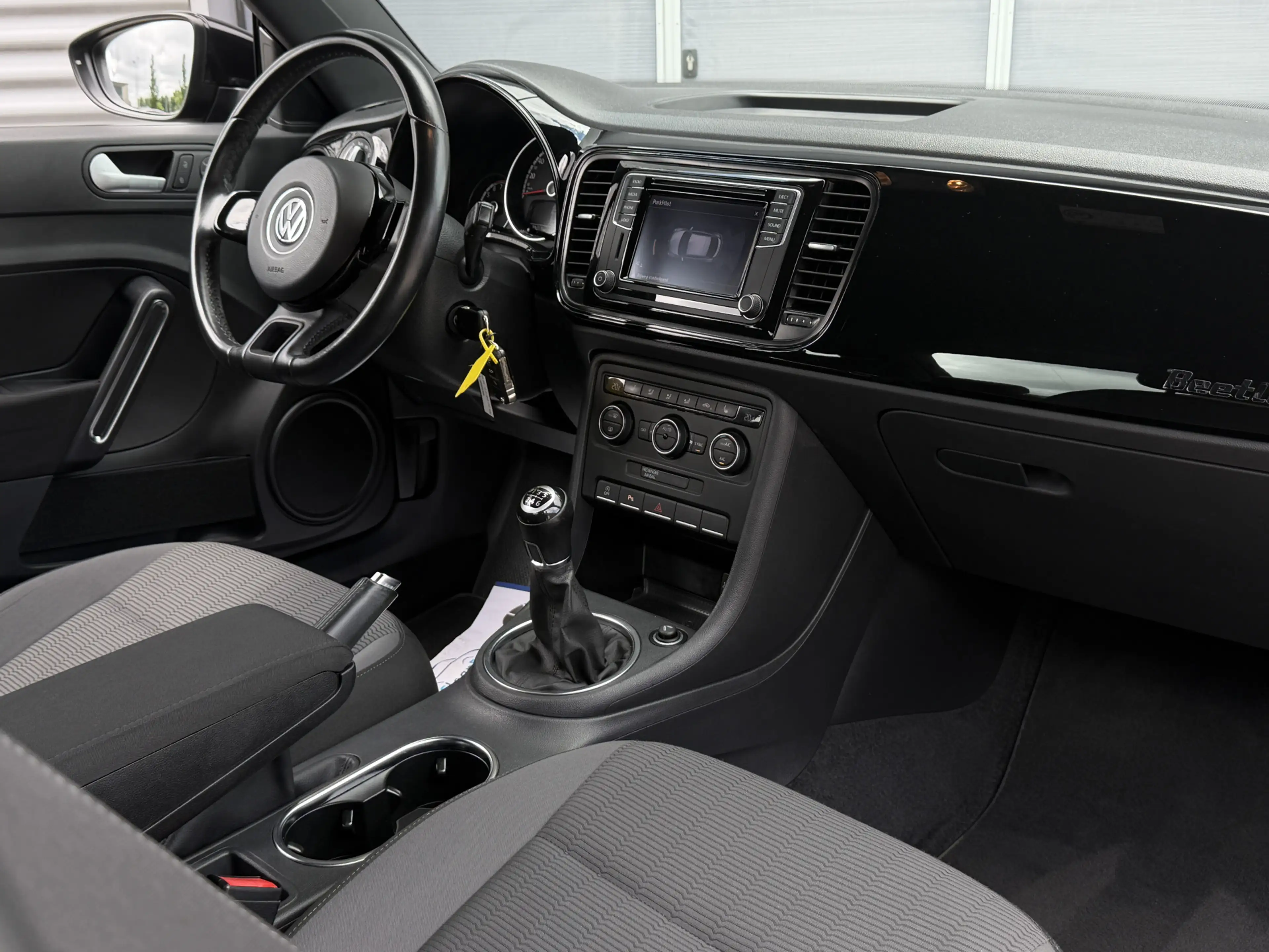 Volkswagen Beetle 1.2 TSI Design BlueMotion I Clima I Cruise I 61000 — photo 7
