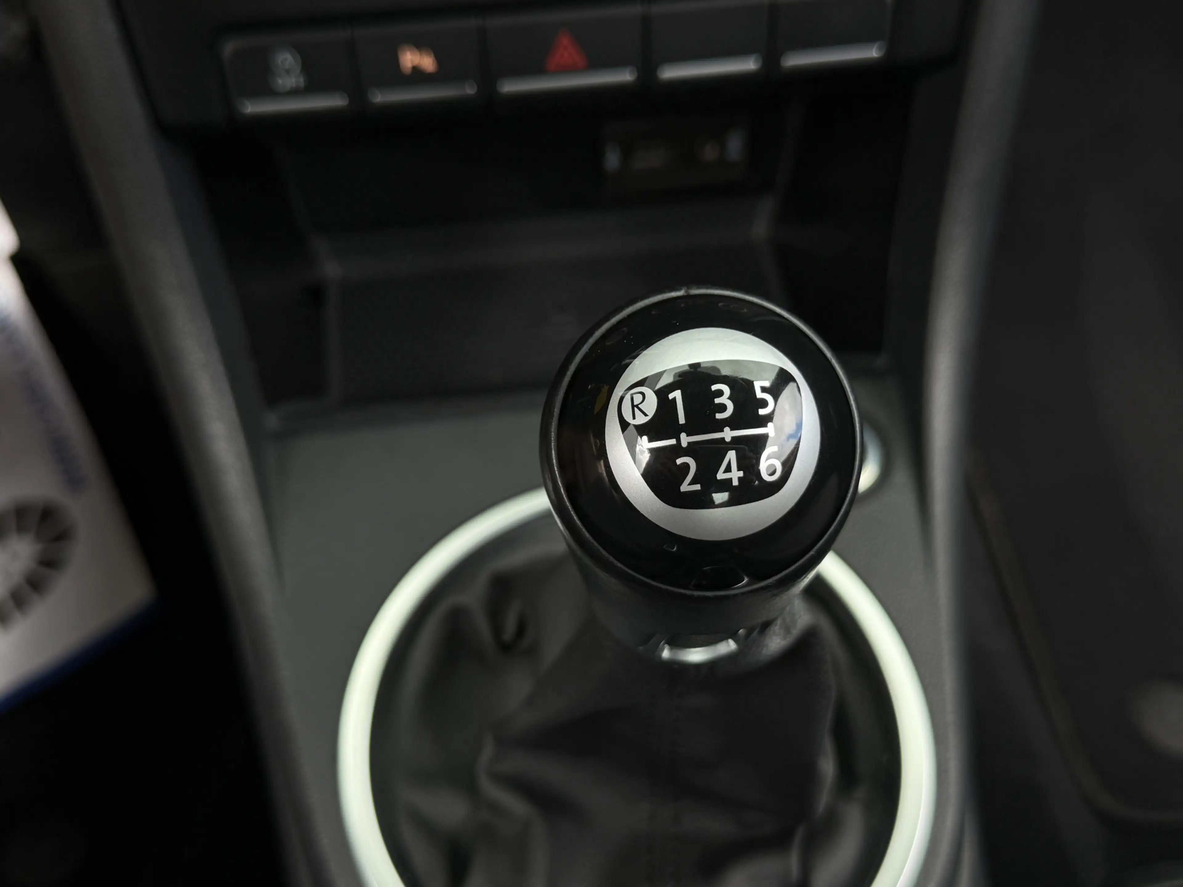 Volkswagen Beetle 1.2 TSI Design BlueMotion I Clima I Cruise I 61000 — photo 14