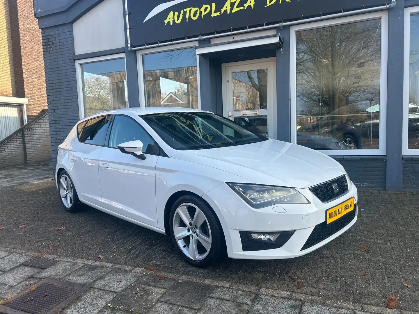 SEAT Leon 1.4 TSI FR / NAVI / CRUISE / LED / PDC Wit - 1