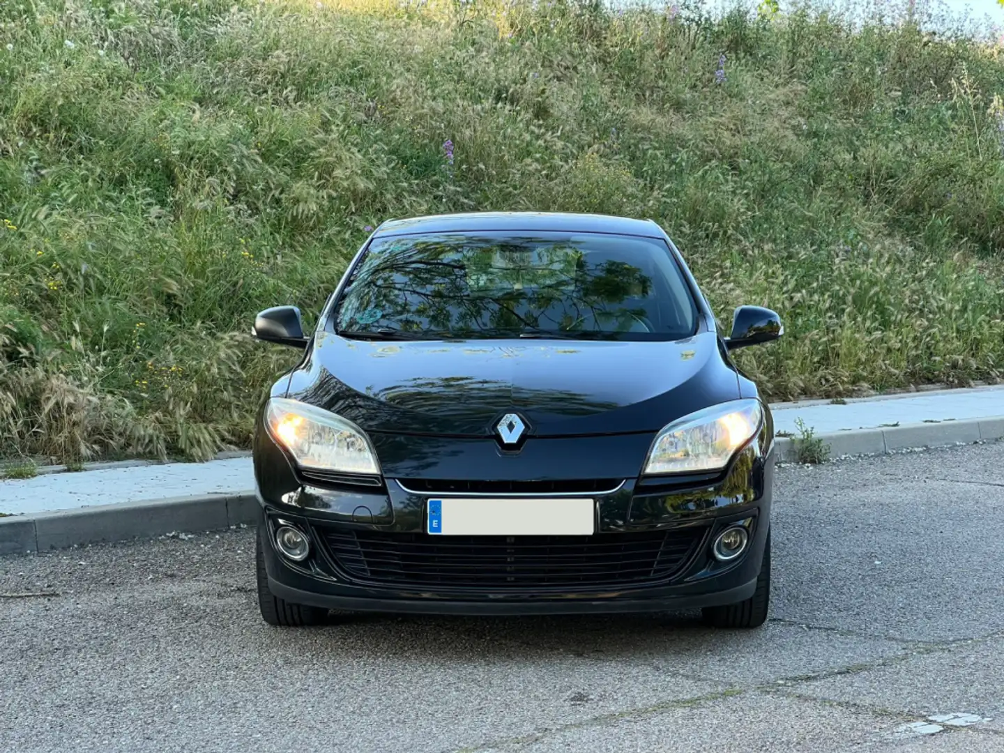 Renault Megane 1.2 TCE Energy Life S&S 115 Czarny - 2