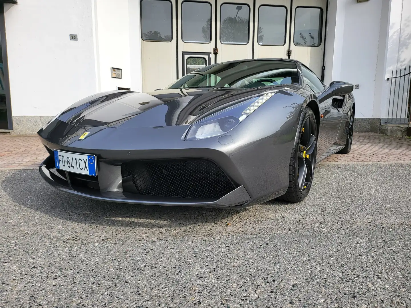 Ferrari 488 Coupe 3.9 GTB dct Bellissima e tutta certificata! Grau - 2
