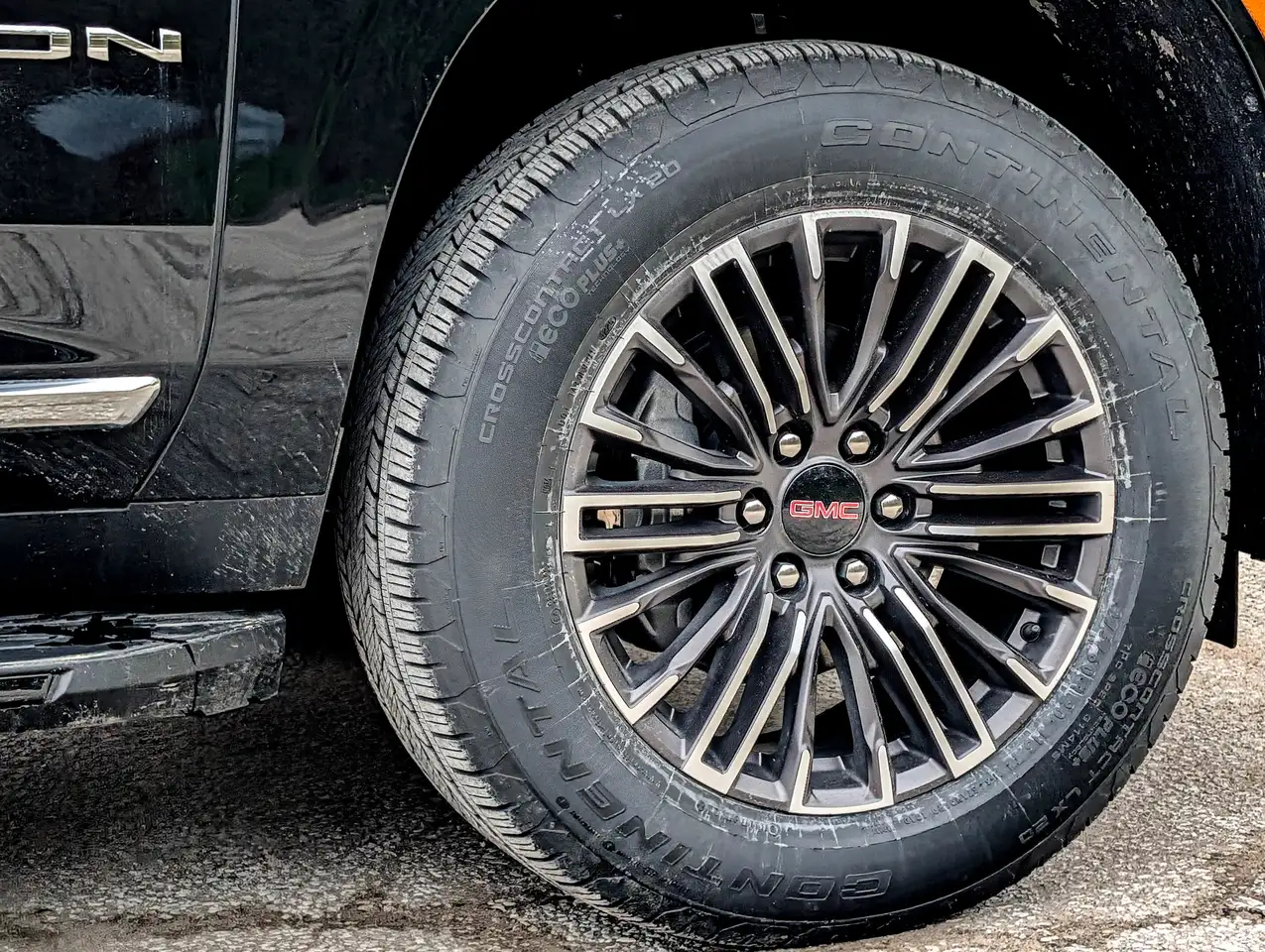 GMC Yukon снимка GMC Yukon