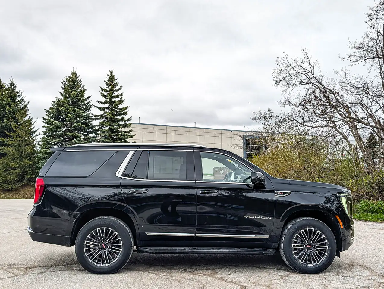 GMC Yukon снимка GMC Yukon