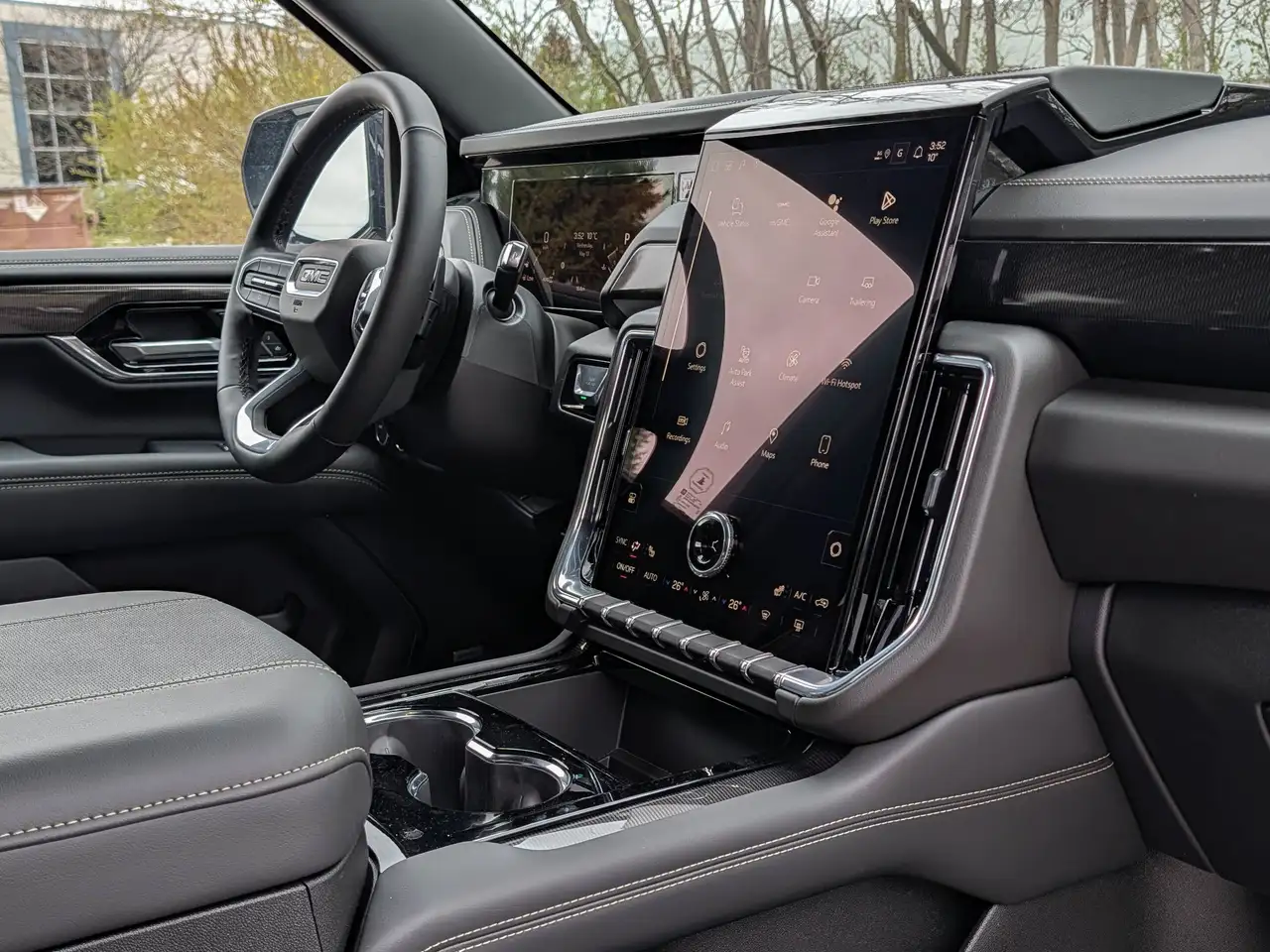 GMC Yukon снимка GMC Yukon