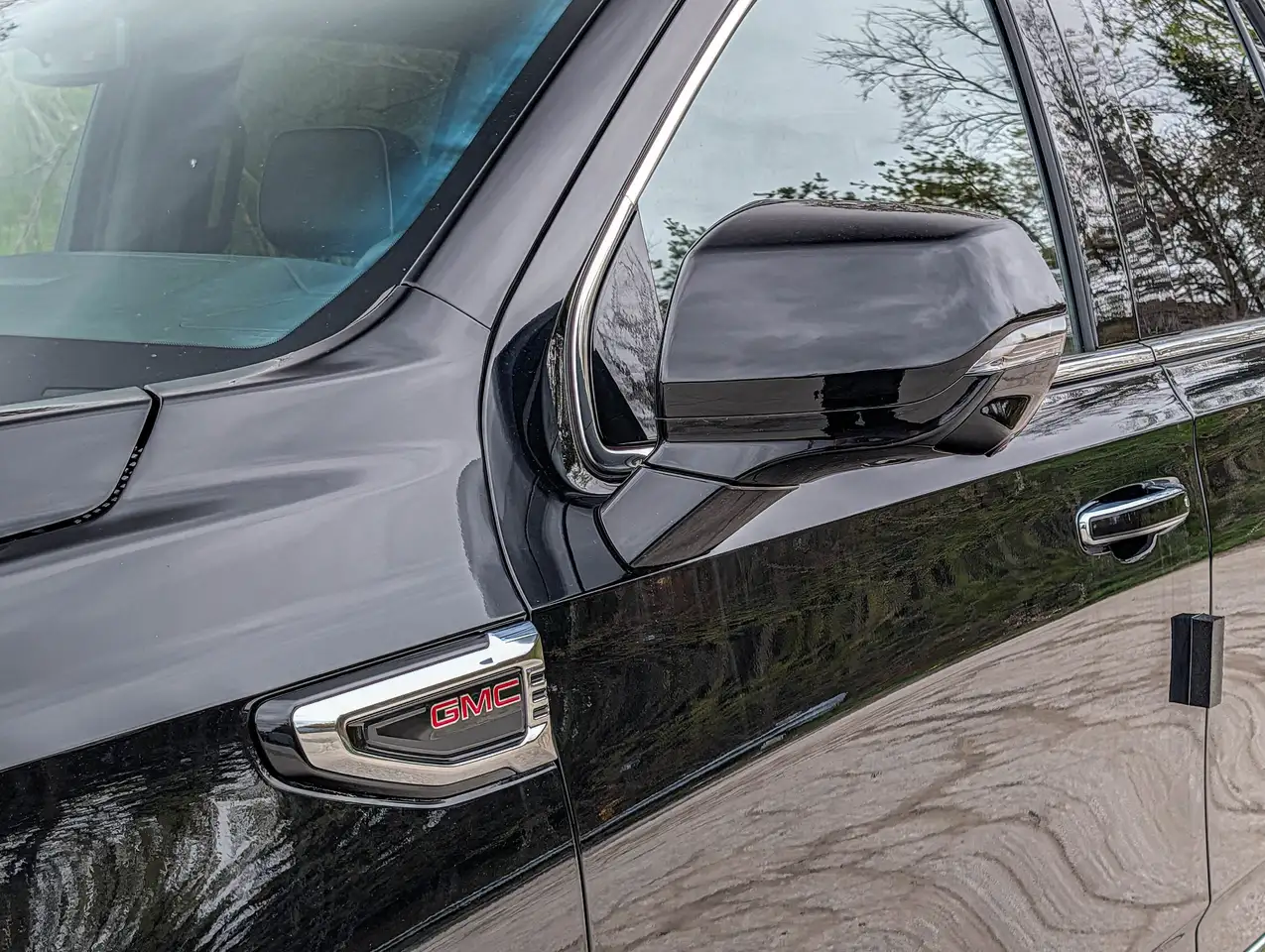 GMC Yukon снимка GMC Yukon