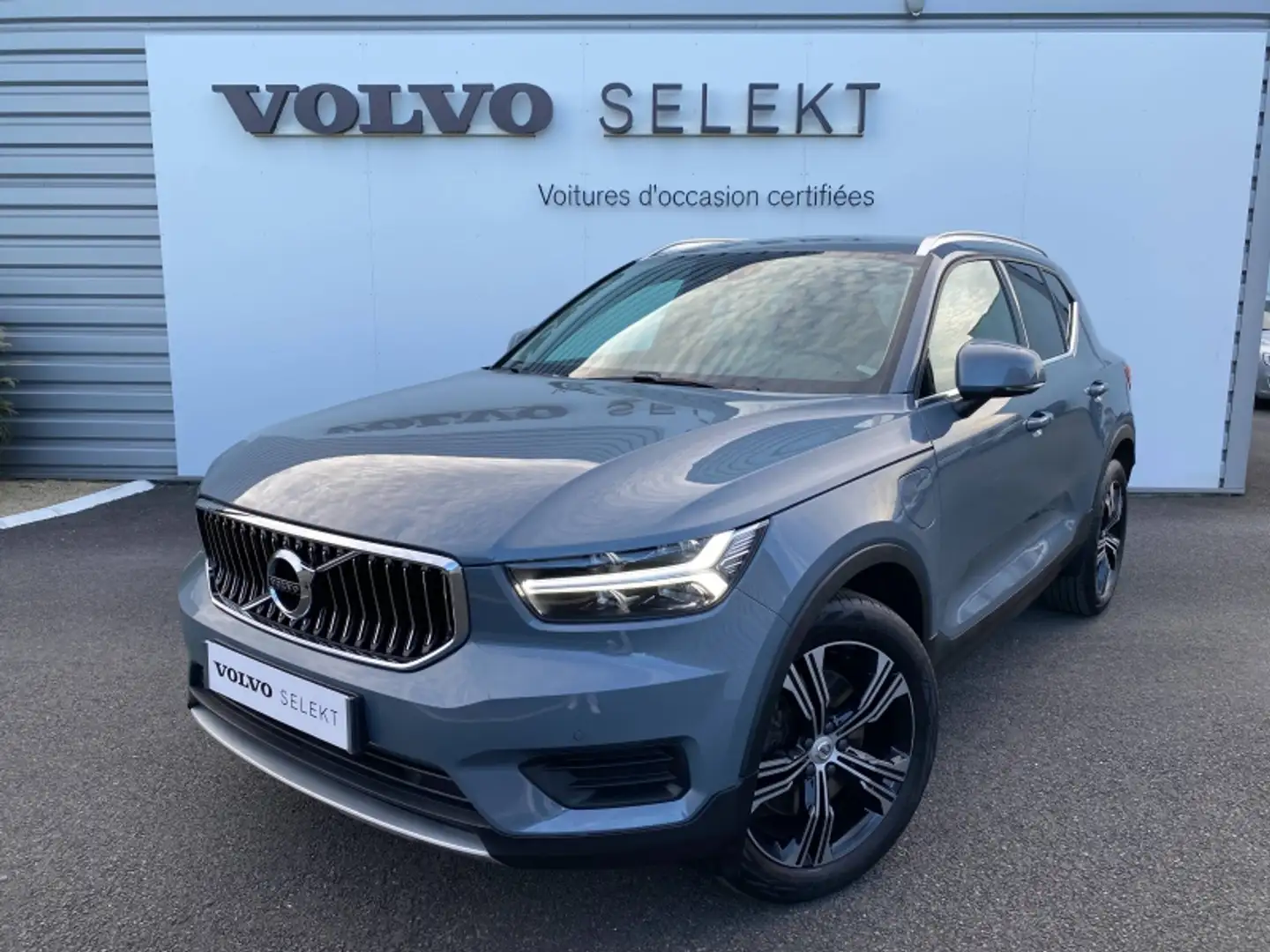 Volvo XC40 T4 Recharge 129 + 82ch Inscription DCT 7 Gris - 1