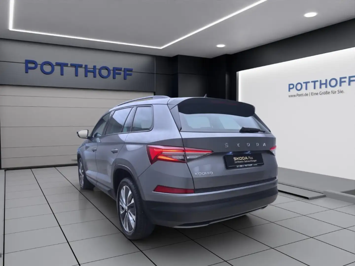 Skoda Kodiaq 2.0 TDI DSG TOUR NAVI KAMERA MATRIX PDC Grau - 2