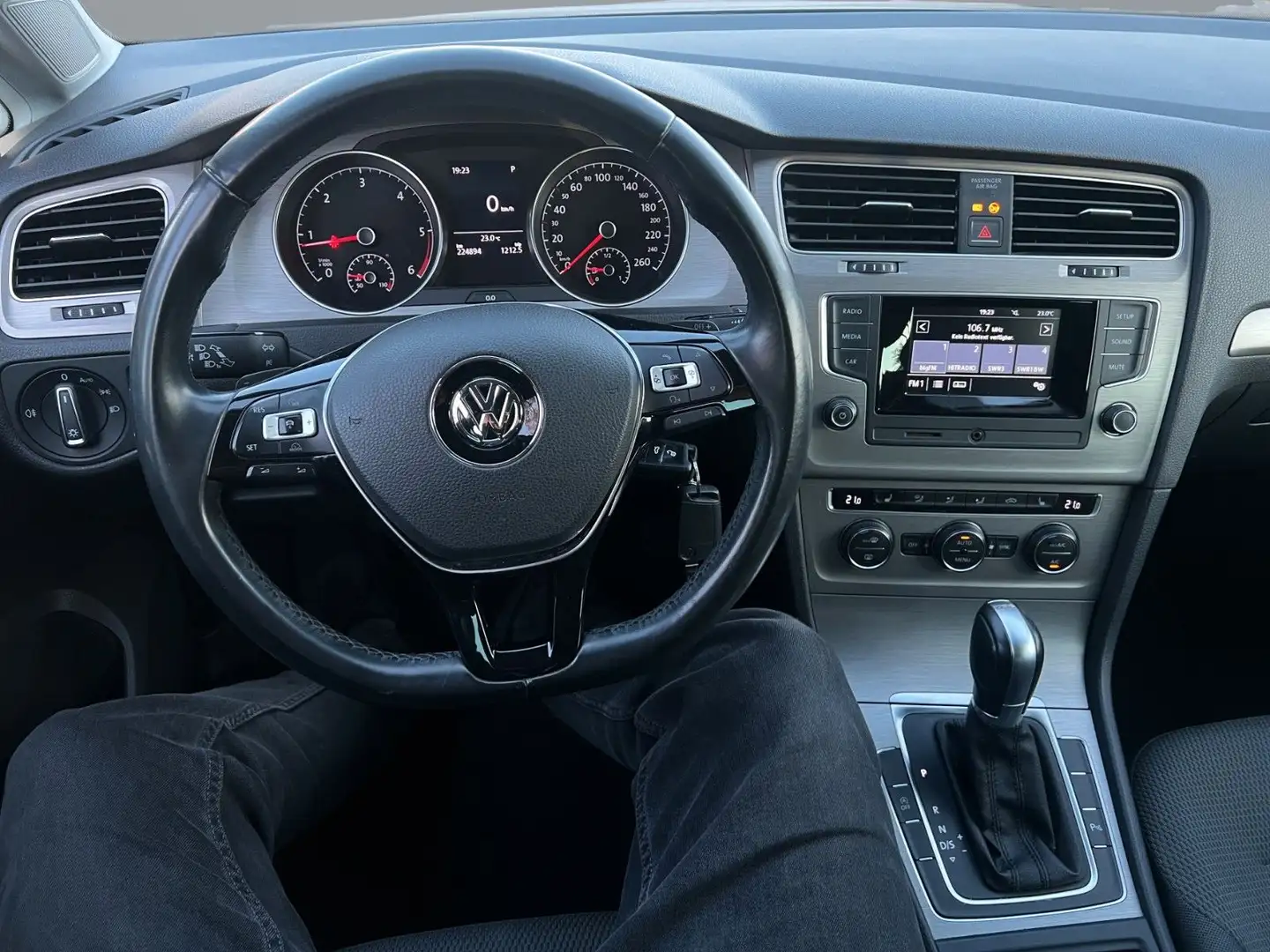 Volkswagen Golf 7 VII 2.0 TDI *DSG*Sitzheizung*Scheckheft* Argent - 2