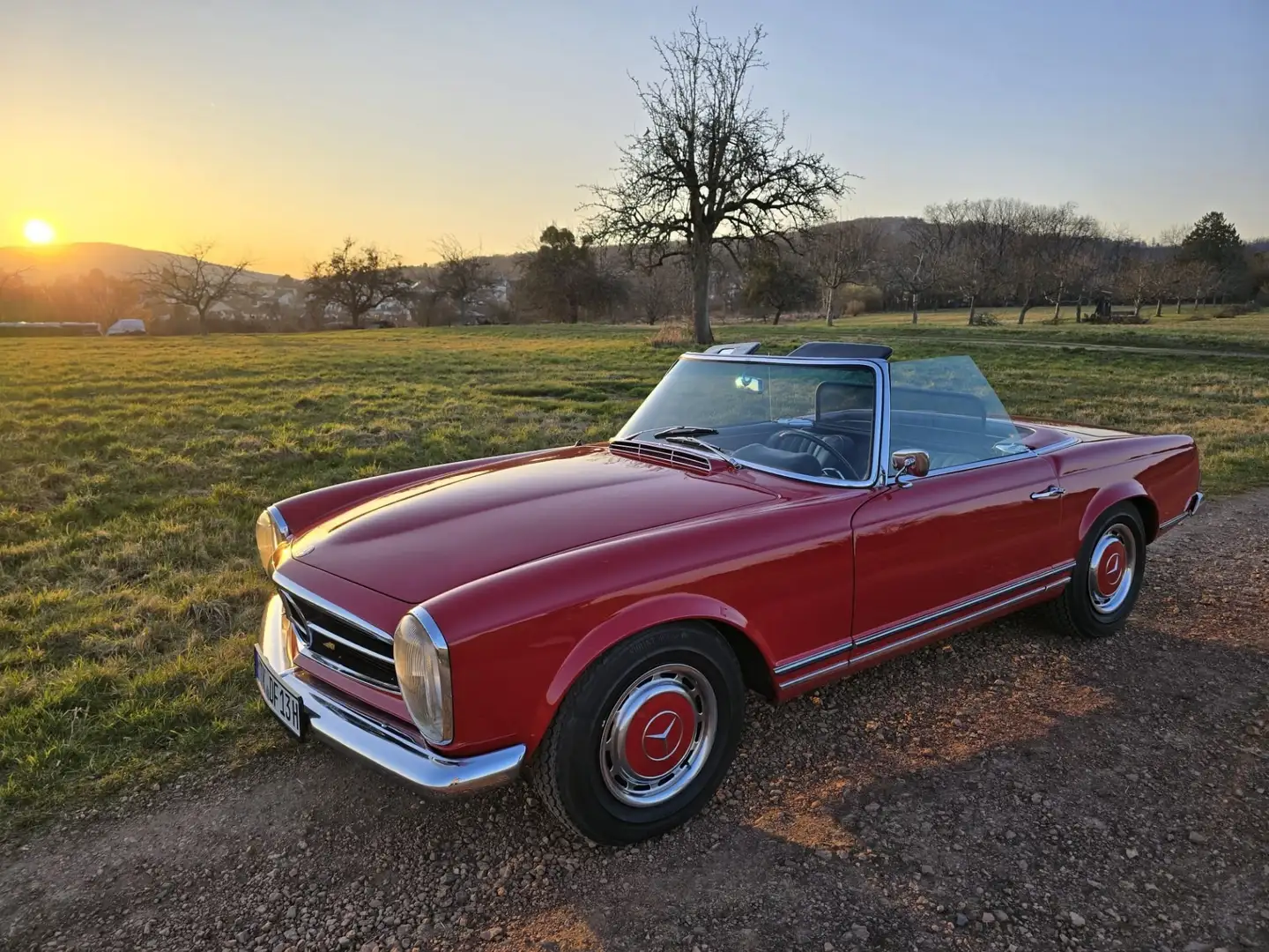 Oldtimer Mercedes Benz 230 SL Pagode  Cabrio,, 2.8-Liter, Gutachten 102K Rood - 2