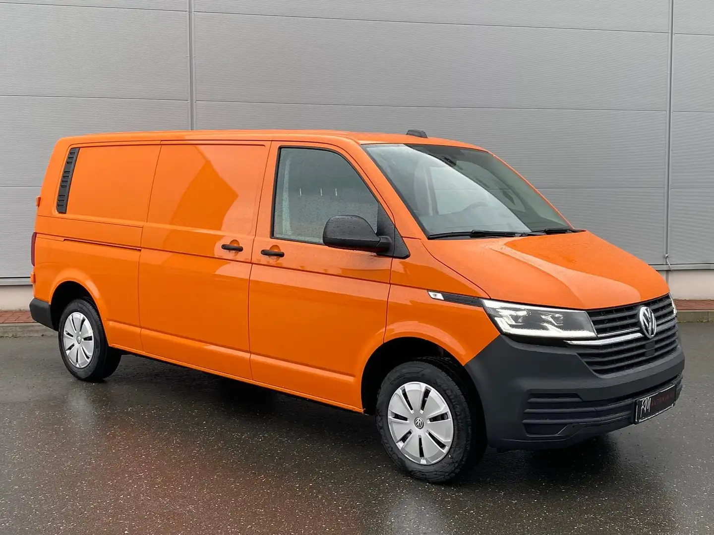 Volkswagen T6.1 Transporter Kasten lang LED PDC KLIMA SITZH Orange - 2