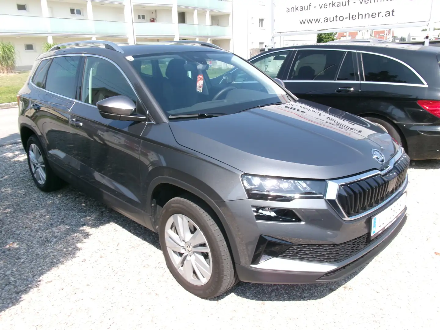 Skoda Karoq Selection TDI DSG Grau - 2