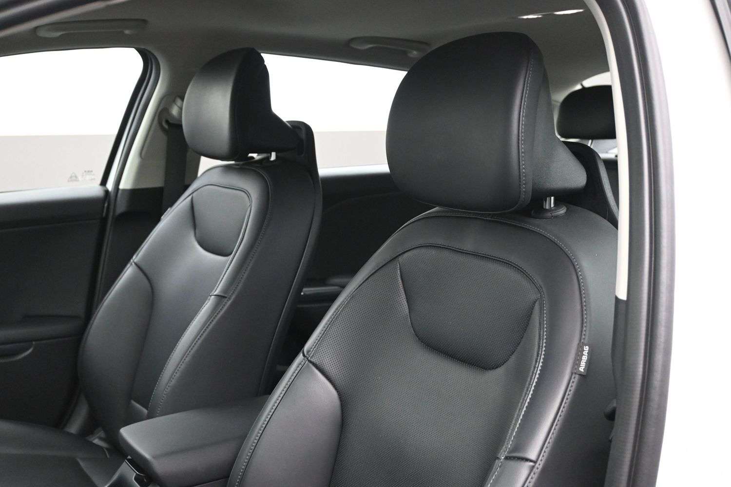 2026 Kia K4 EX+ 12.3  Touchscreen | Heated Steering Wheel | Wi — photo 1