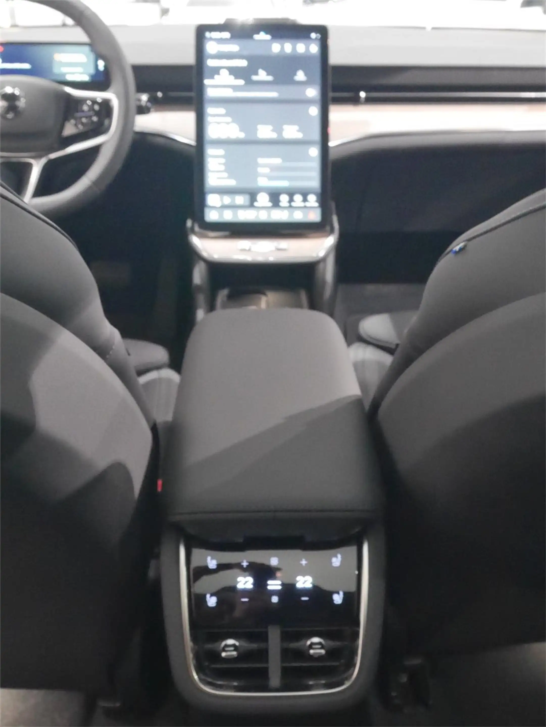 Volvo ES90 Single Extended Range Ultra — photo 12