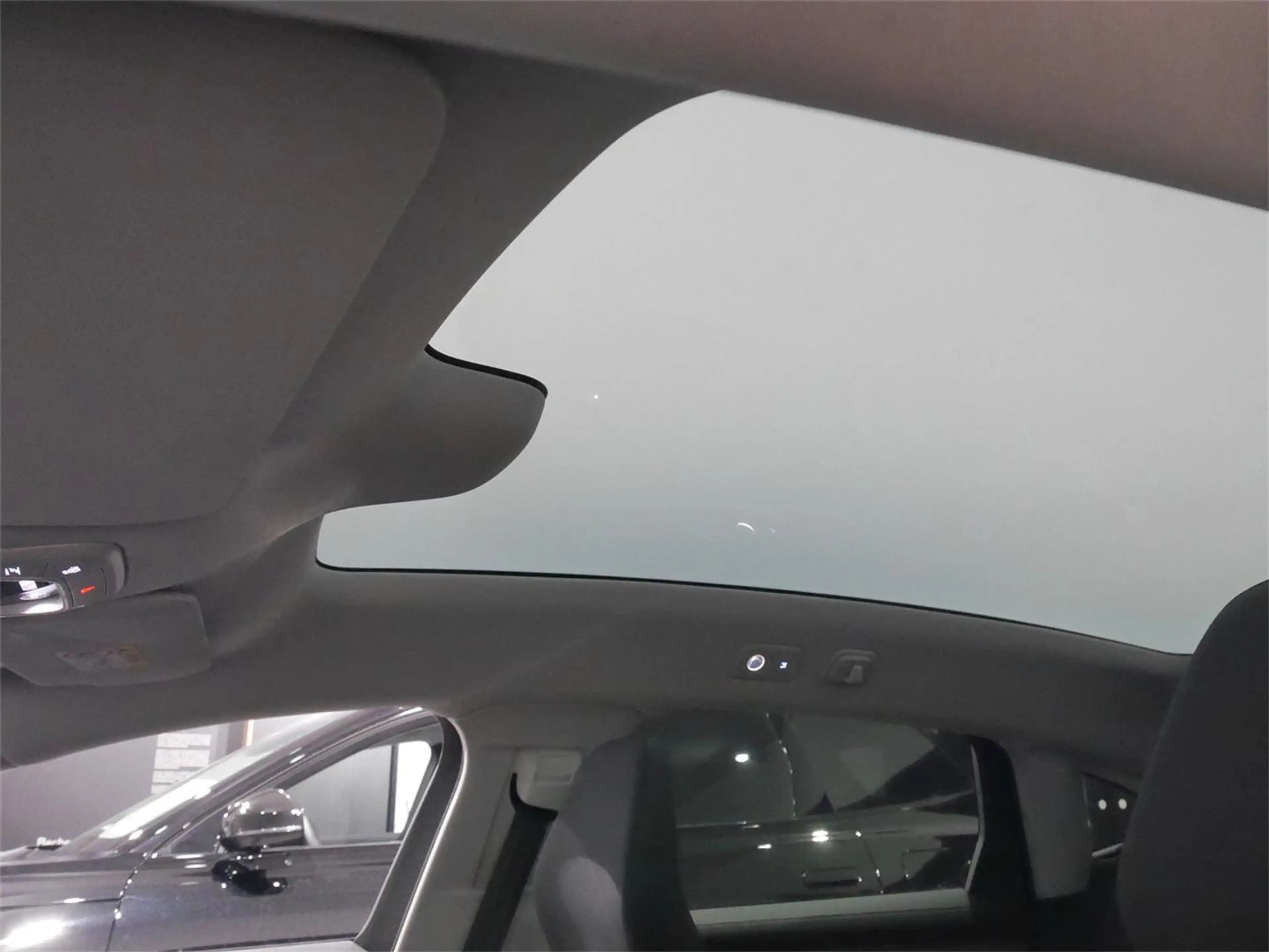 Volvo ES90 Single Extended Range Ultra — photo 4